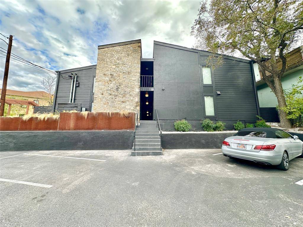 201 Academy DR #104, Austin, TX 78704