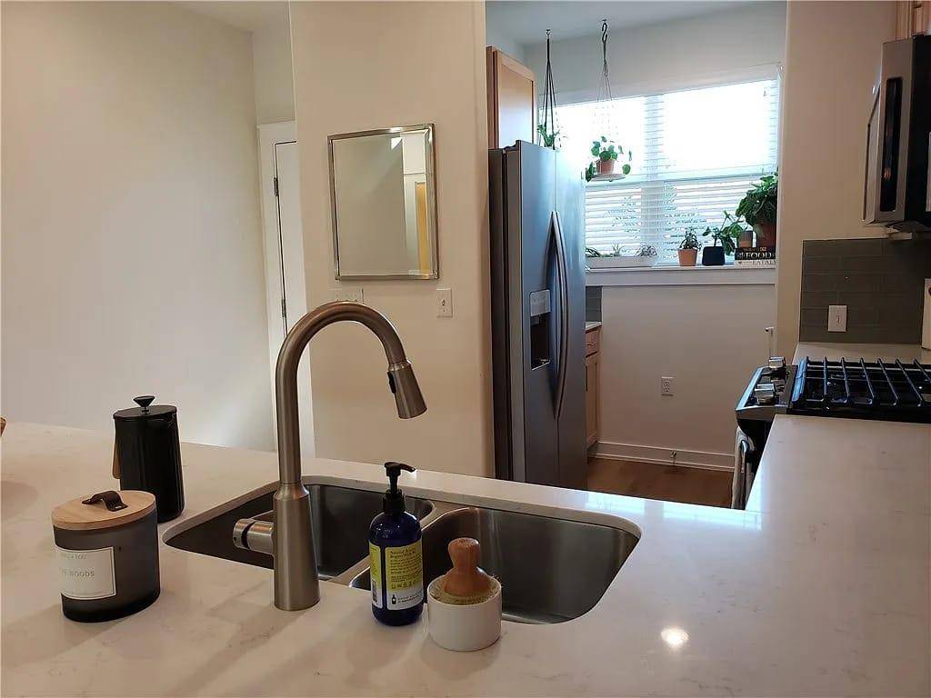 6800 Manchaca RD #4, Austin, TX 78745