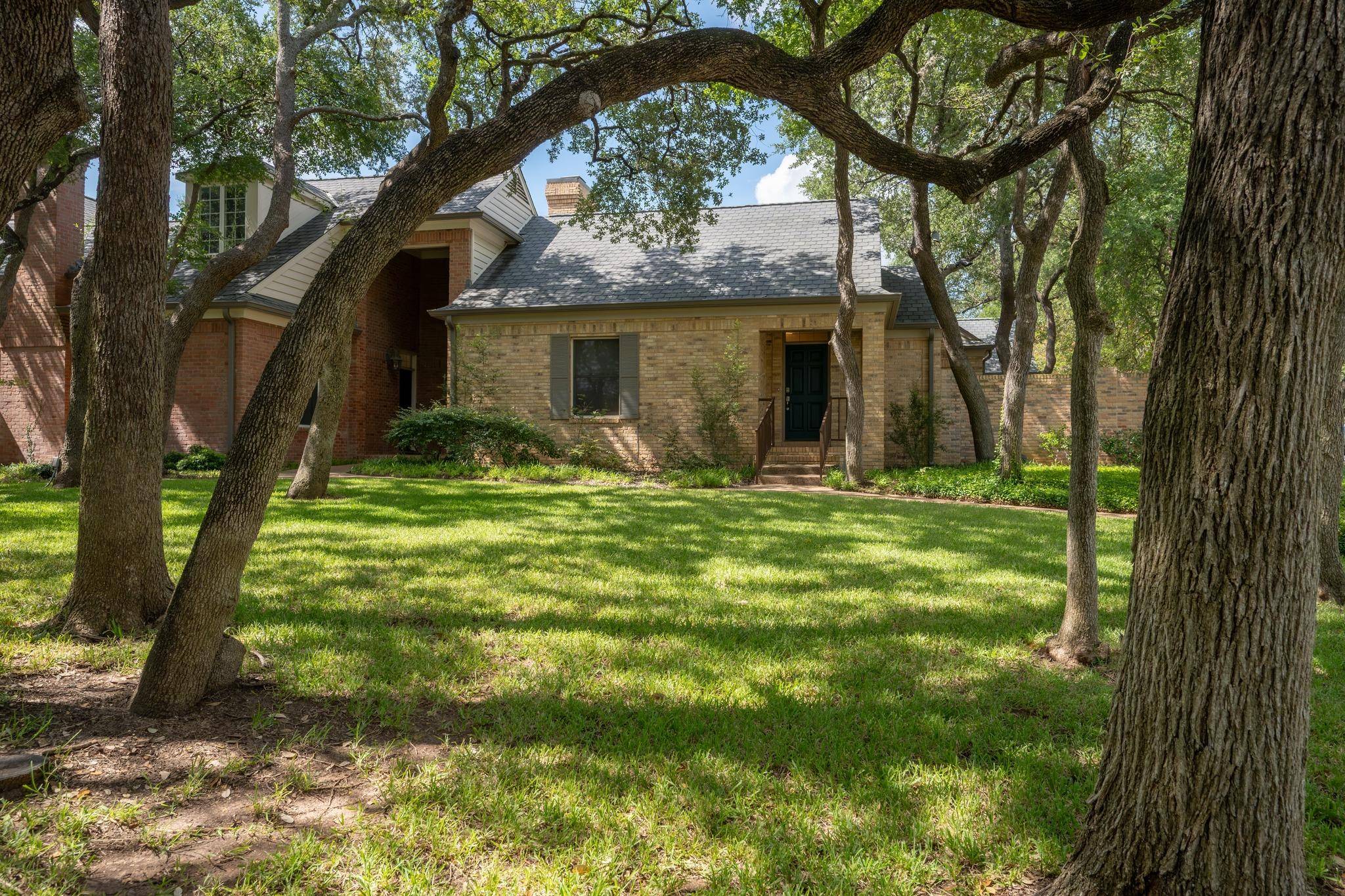 2838 Montebello RD #D18, Austin, TX 78746