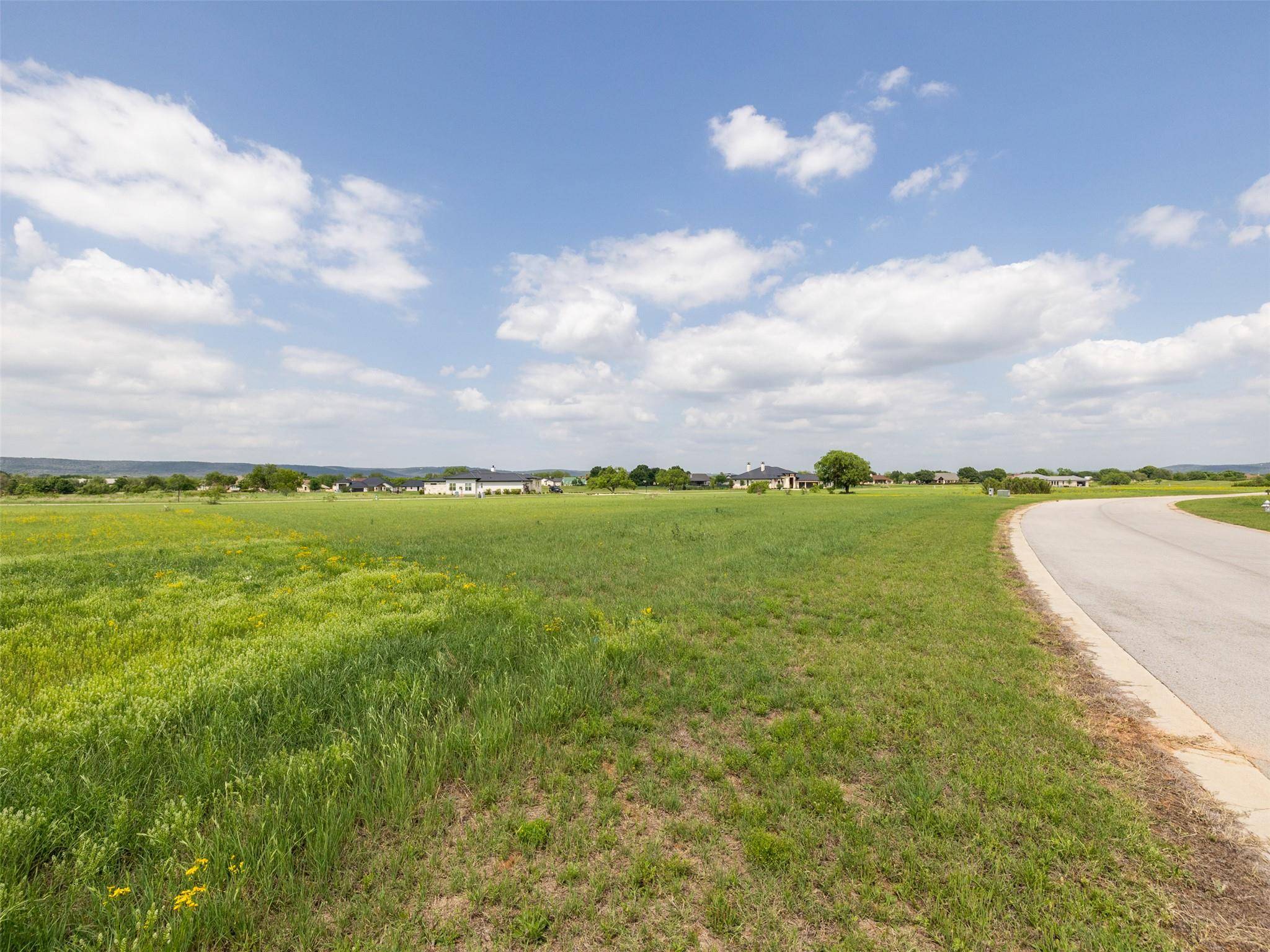 9048 Sandia LOOP, Kingsland, TX 78639