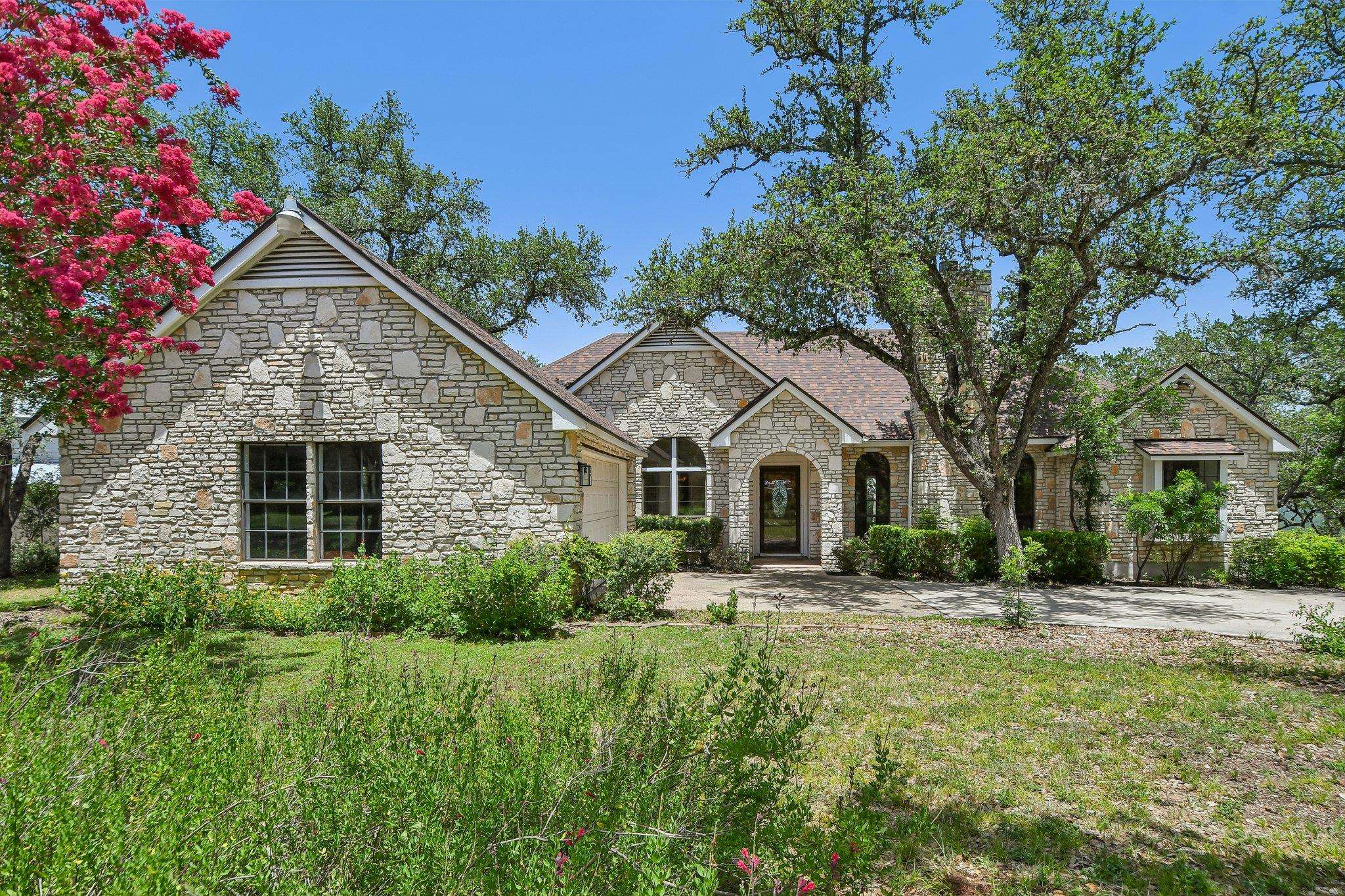 302 Mesa DR, Wimberley, TX 78676