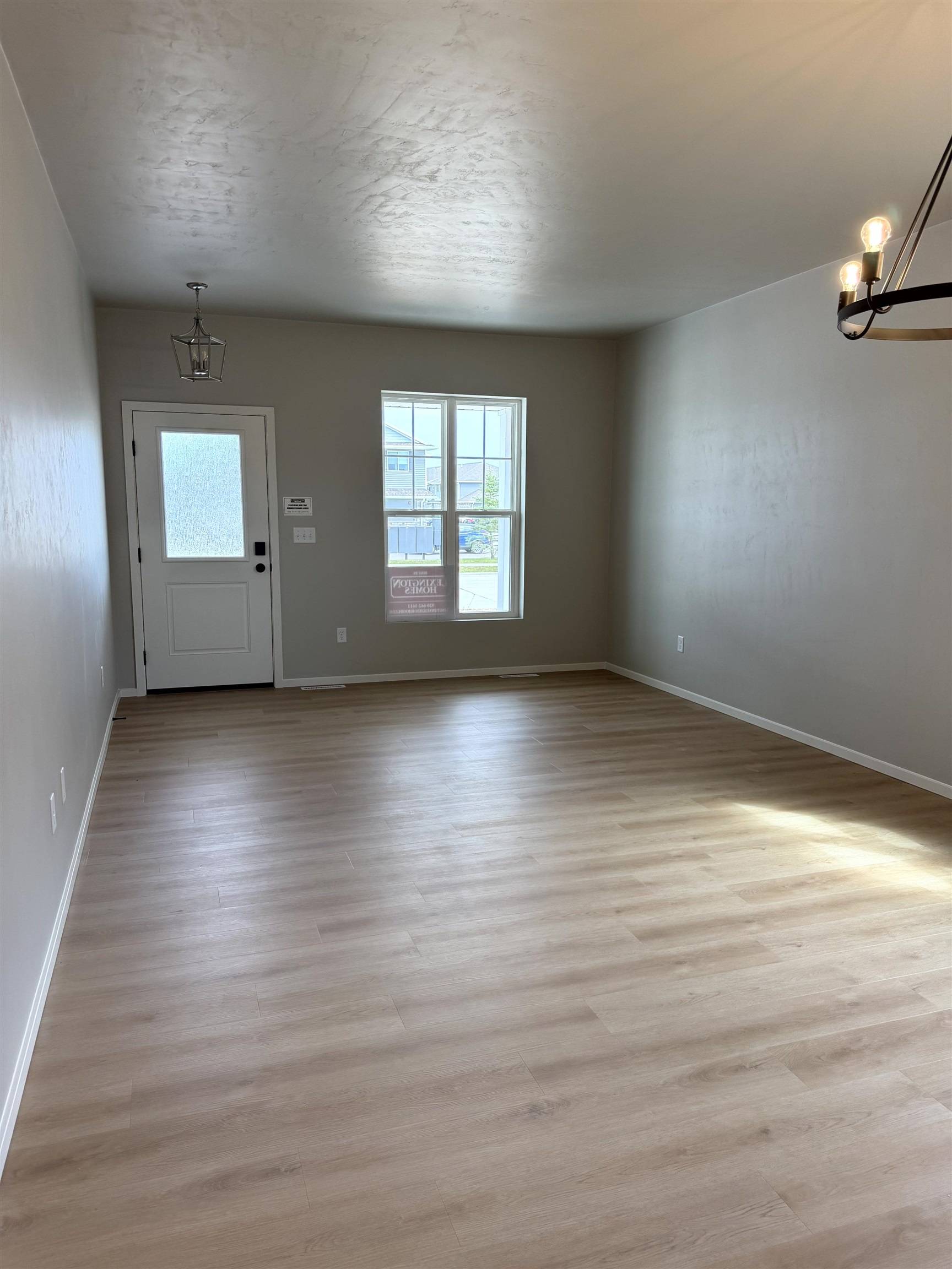 2209 GOLDEN GATE DR, Appleton, WI 54913