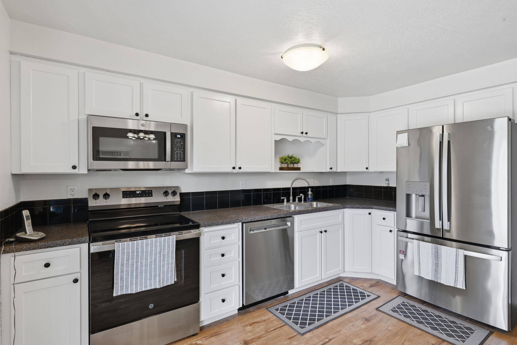10852 W Sagewood Rd, Nine Mile Falls, WA 99026