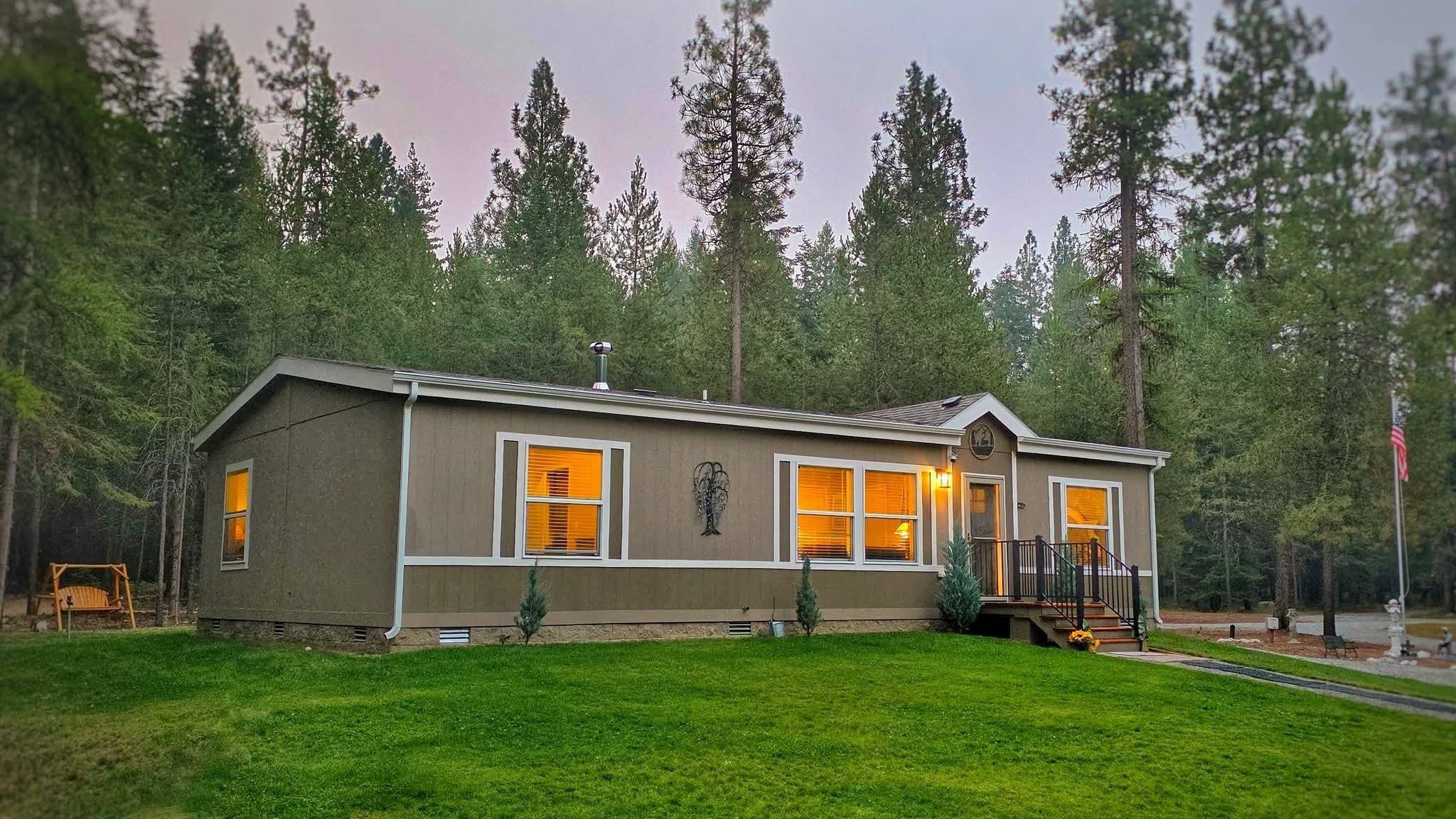 511 Lenora Dr, Usk, WA 99180