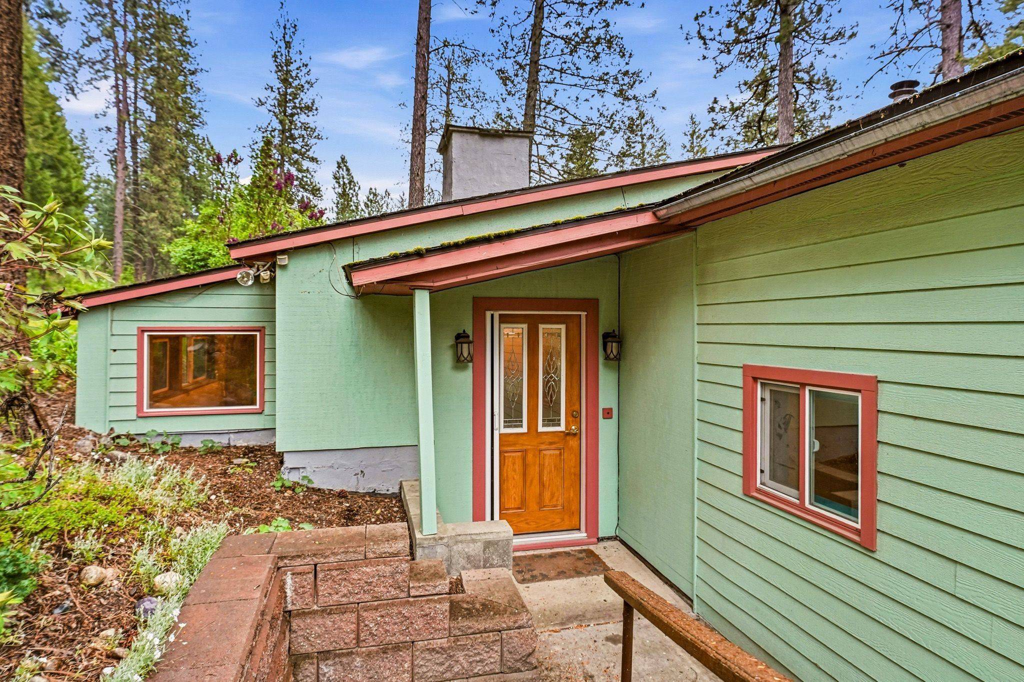 2026 E Sandy Beach Rd, Elk, WA 99009