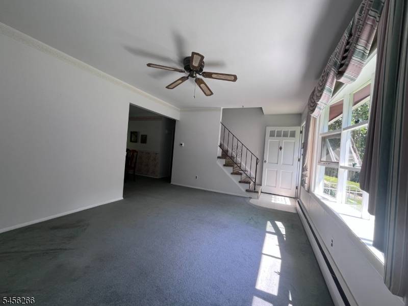 194 Tomahawk Trl, Byram Twp., NJ 07871