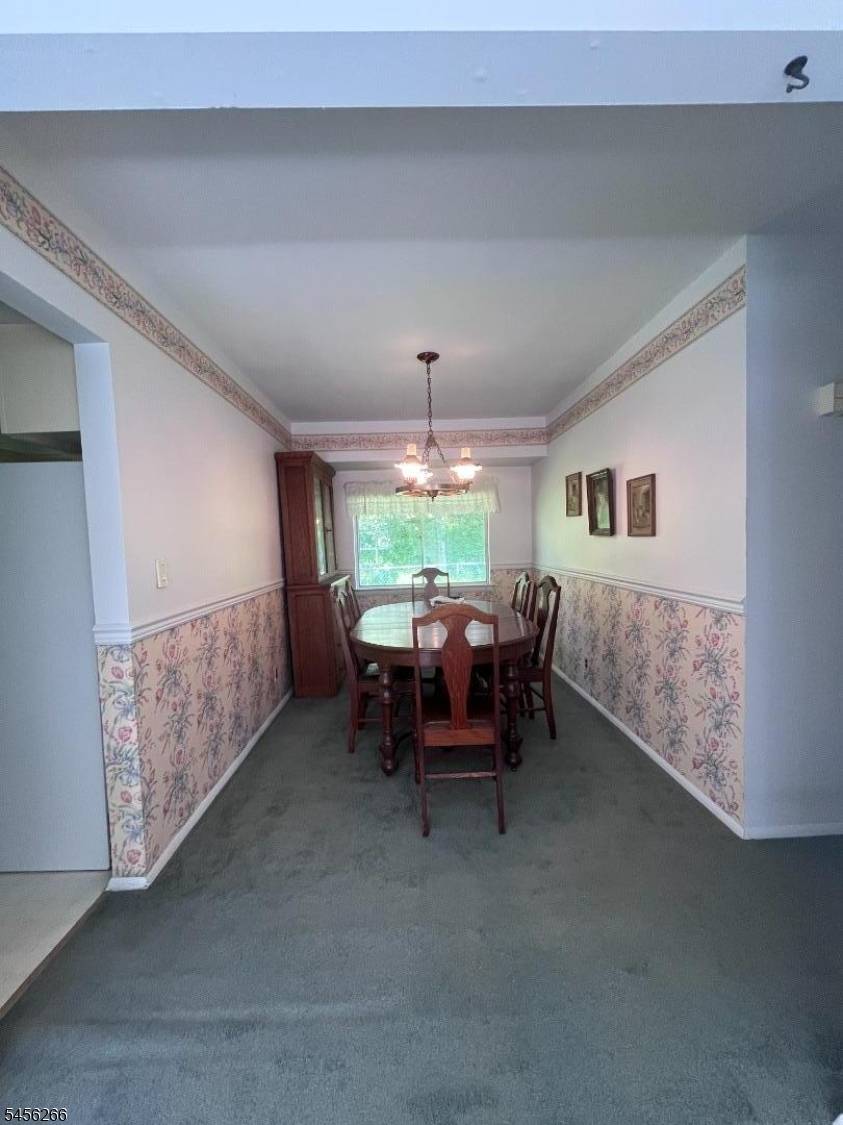 194 Tomahawk Trl, Byram Twp., NJ 07871