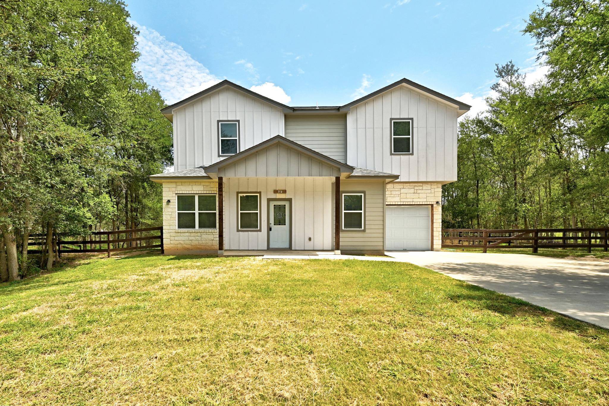 354 Lamaloa LN, Bastrop, TX 78602