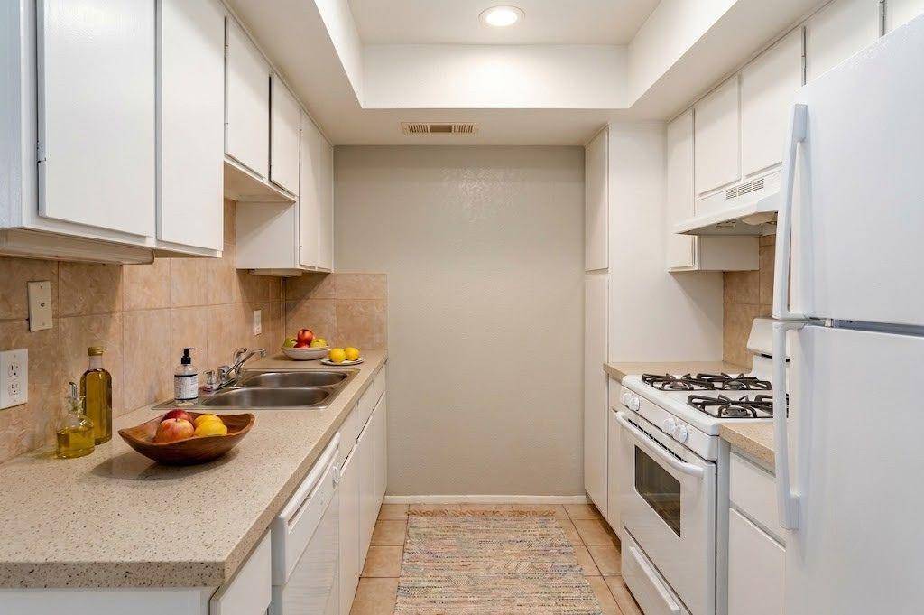 11519 PecanCreek PKWY #8, Austin, TX 78750
