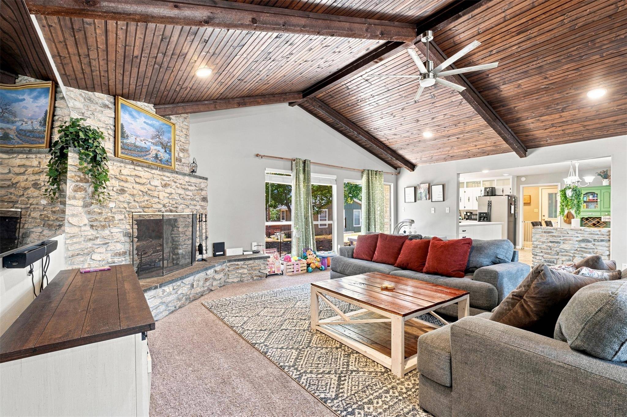 1103 S Willis ST, Lampasas, TX 76550