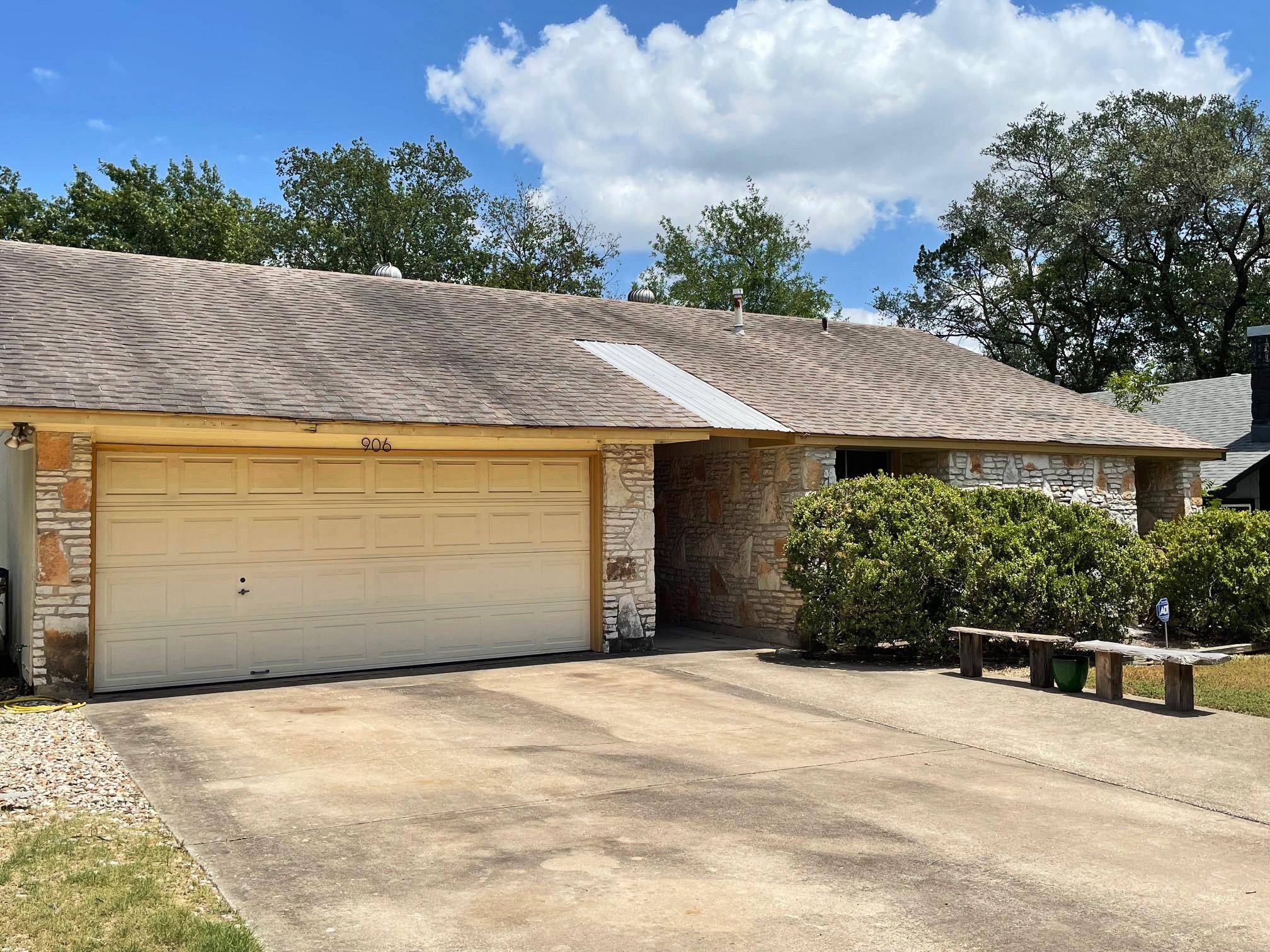 906 Acorn Oaks DR, Austin, TX 78745