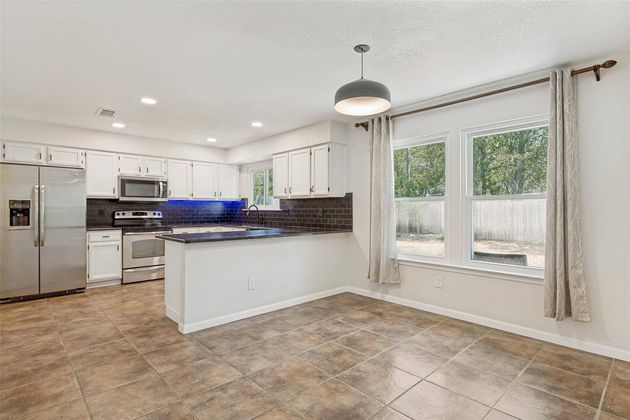 8803 Texas Sun DR, Austin, TX 78748