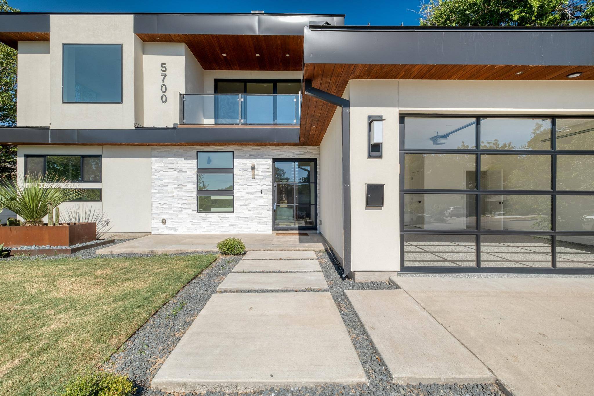 5700 LOUISE LN, Austin, TX 78757