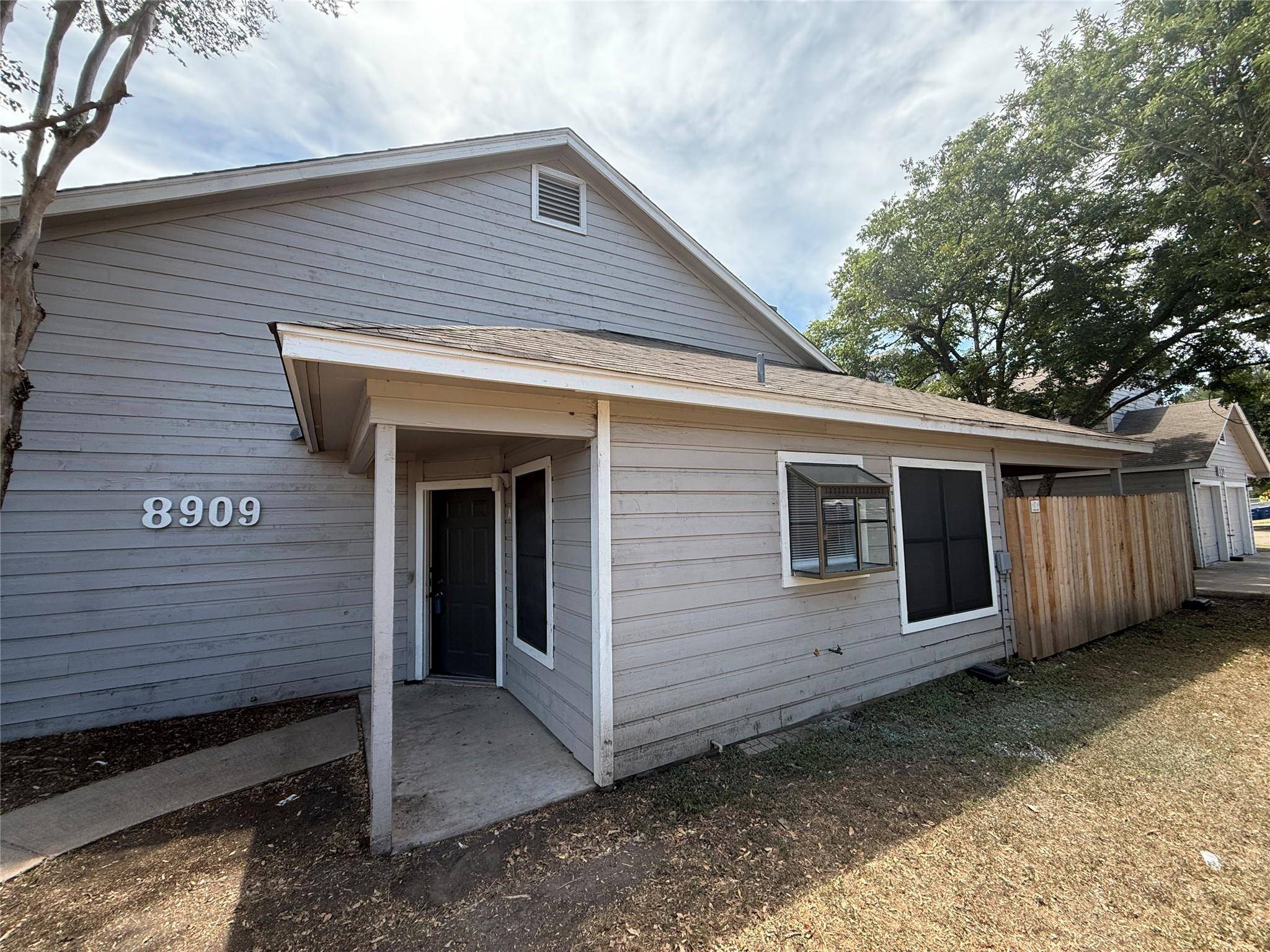 8909 Schick RD #A, Austin, TX 78729