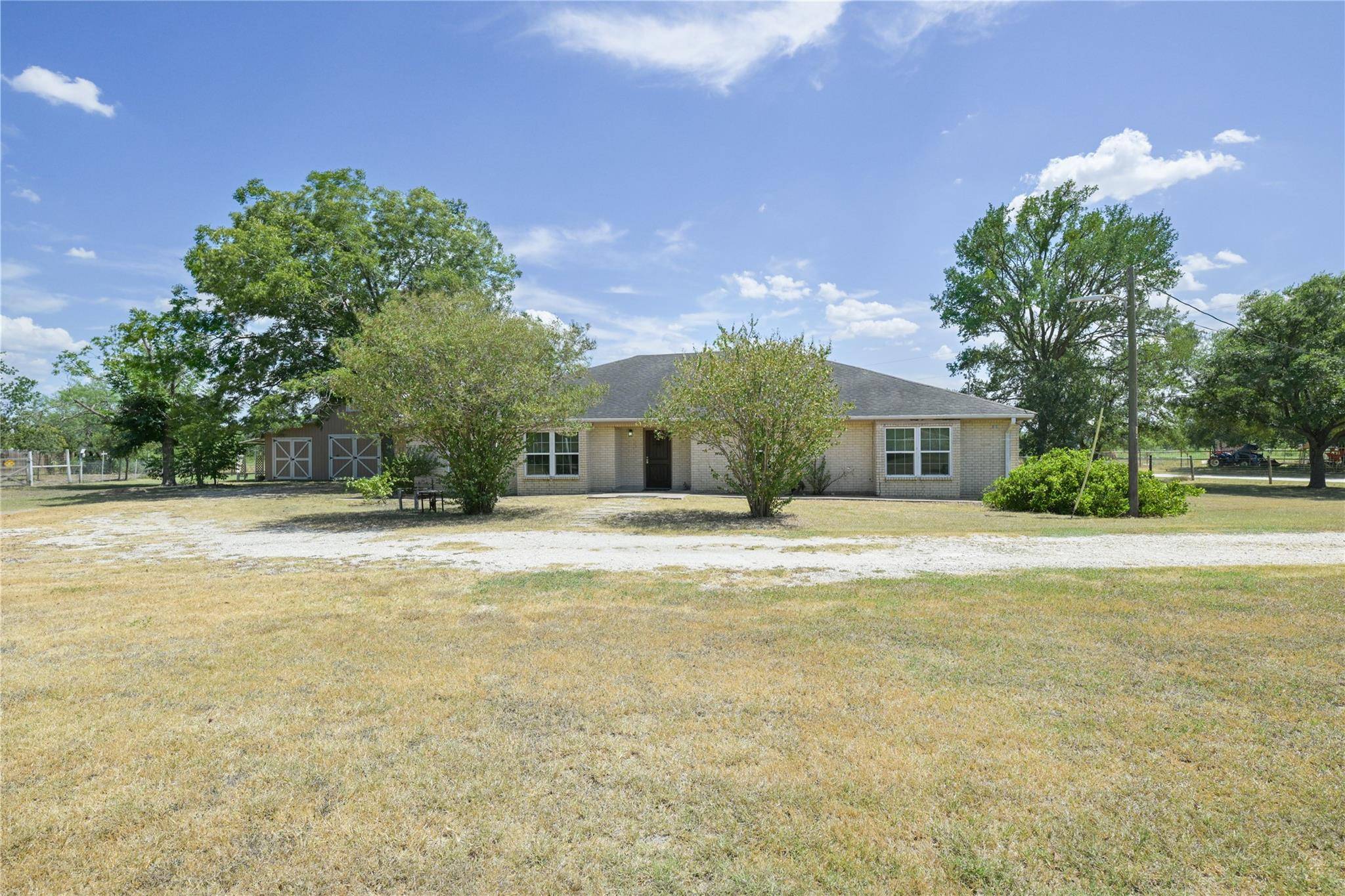 2481 Highway 21 W, Dale, TX 78616