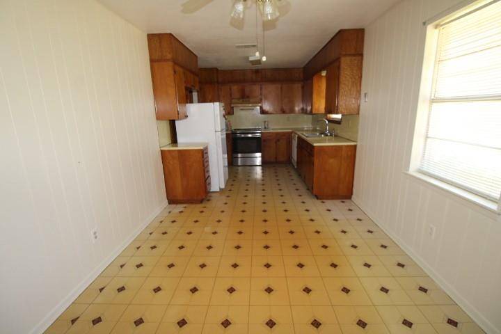1603 Hughes Ave, Copperas Cove, TX 76522