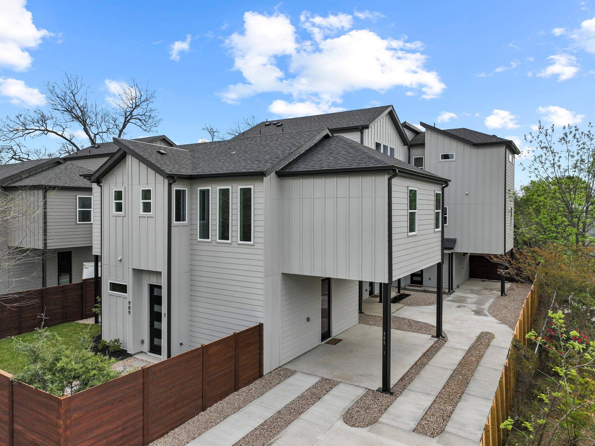 909 Calle Limon #3, Austin, TX 78702