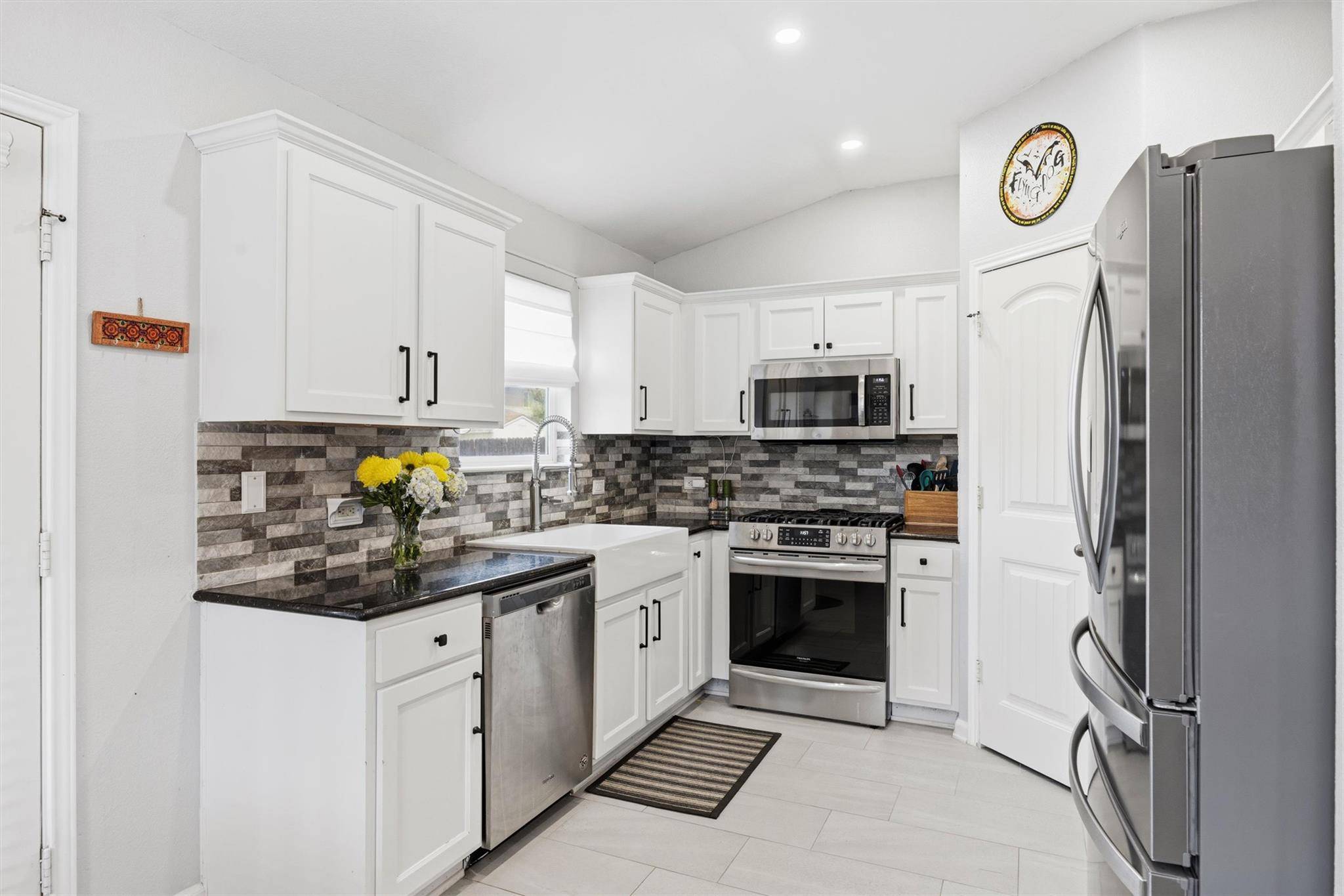 2712 Hearthsong LOOP, Round Rock, TX 78665