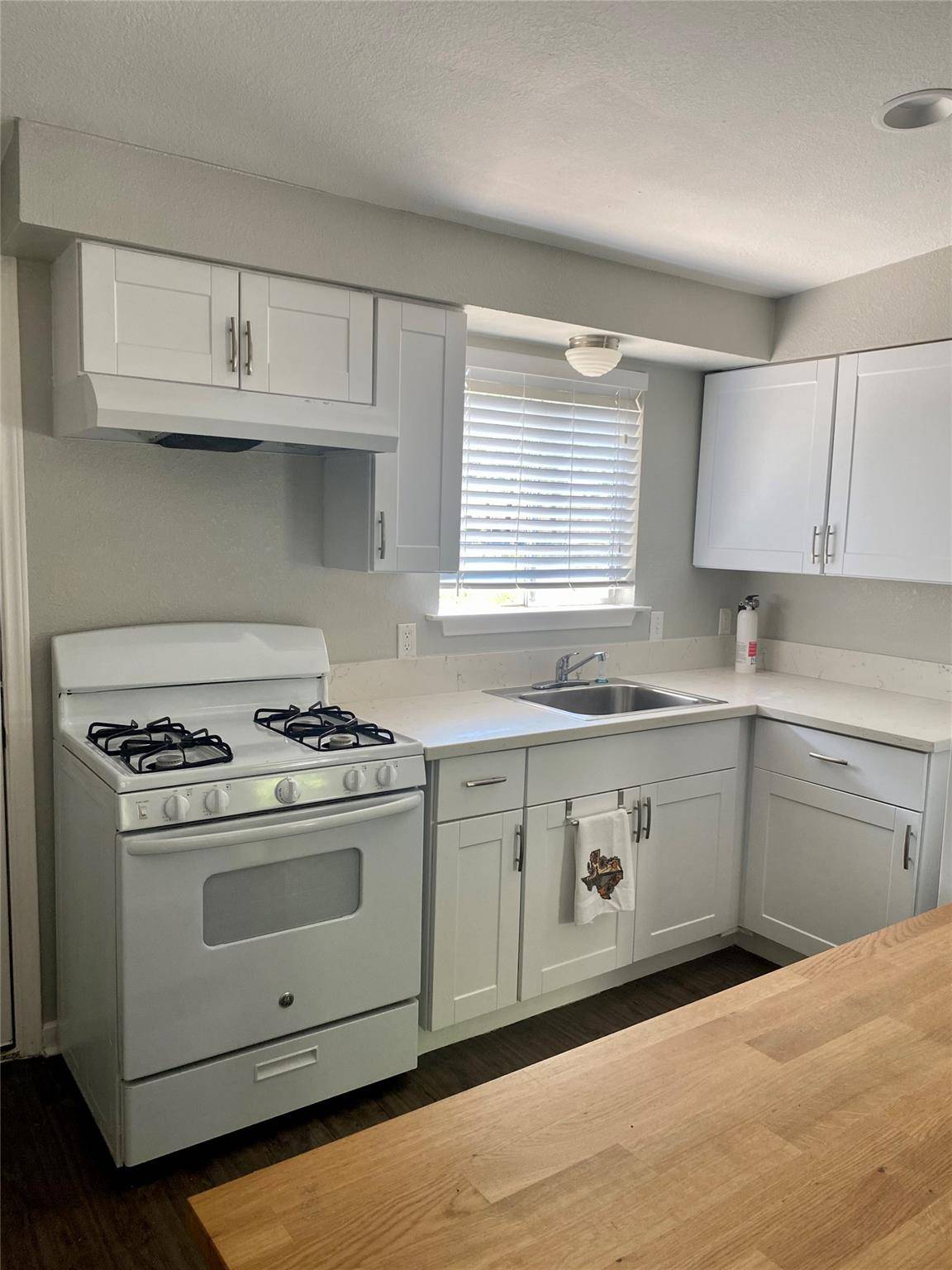 400 Swanee DR #A, Austin, TX 78752