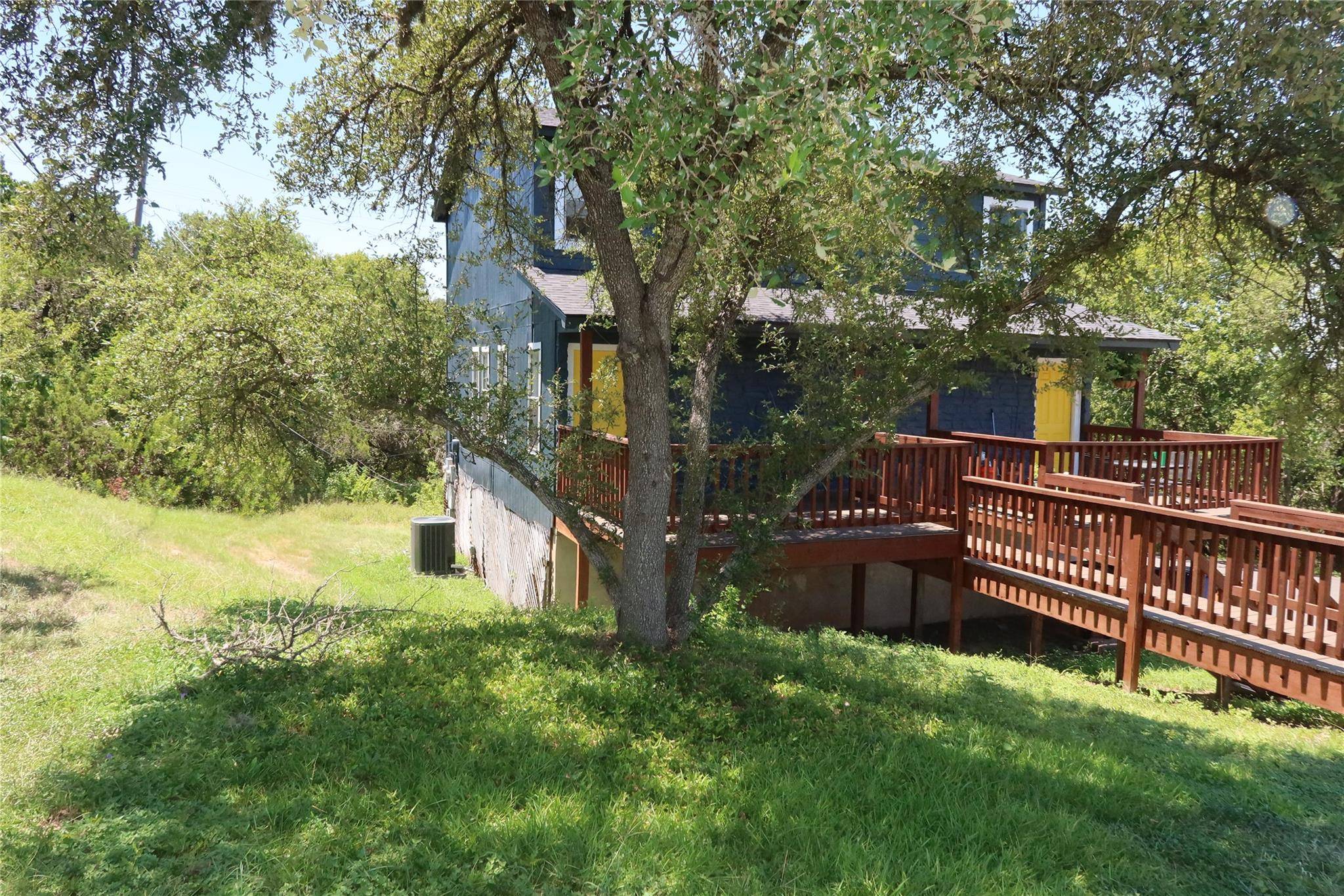 6914 Rifle BND #A, Austin, TX 78736