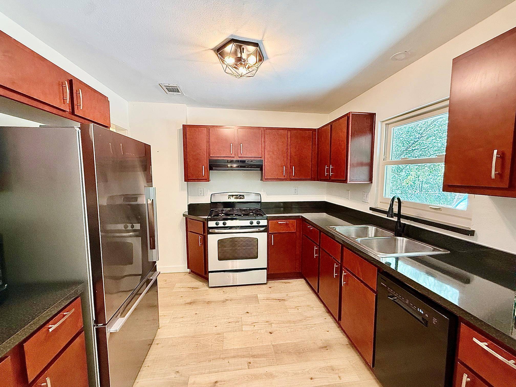 7608 Tisdale DR, Austin, TX 78757
