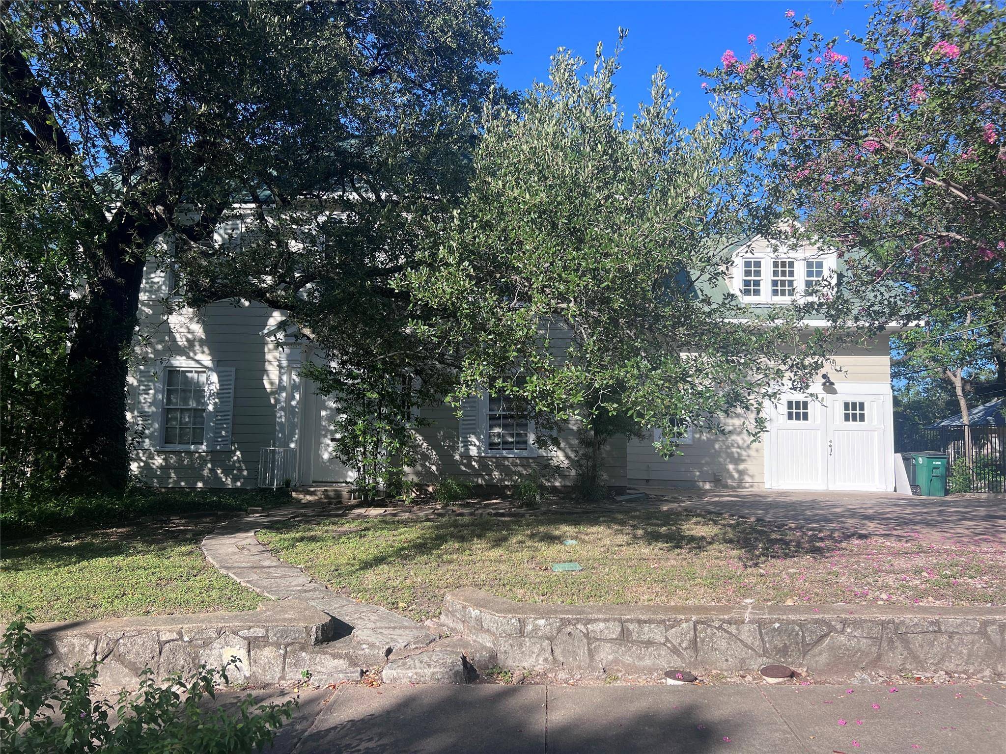 305 Moore BLVD, Austin, TX 78705