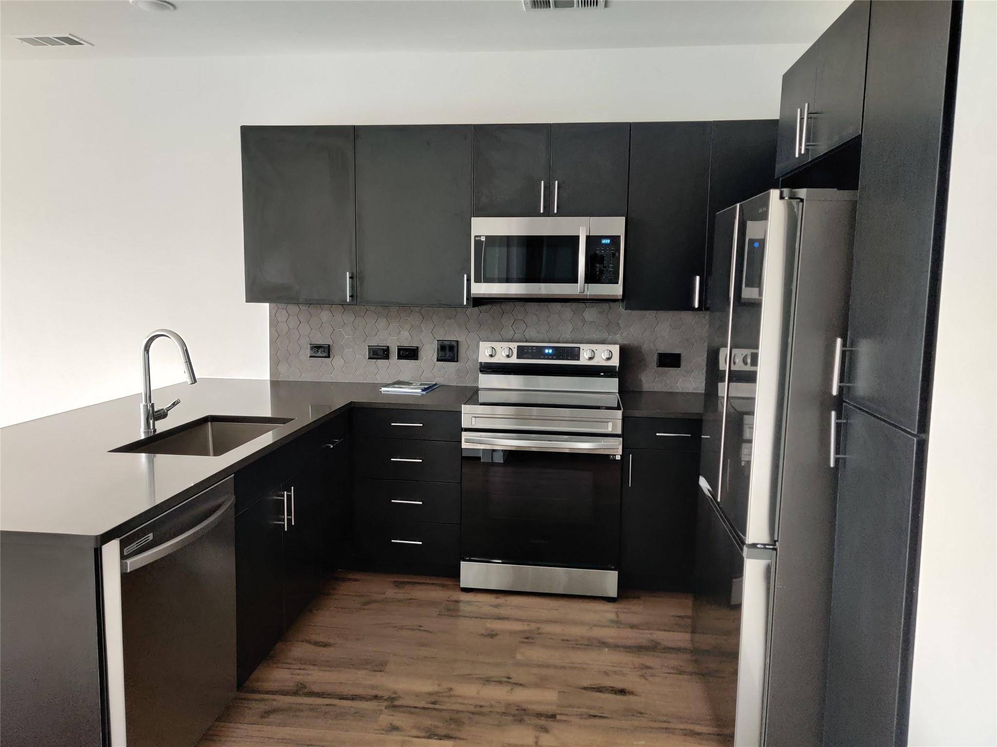 4801 Springdale RD #1102, Austin, TX 78723