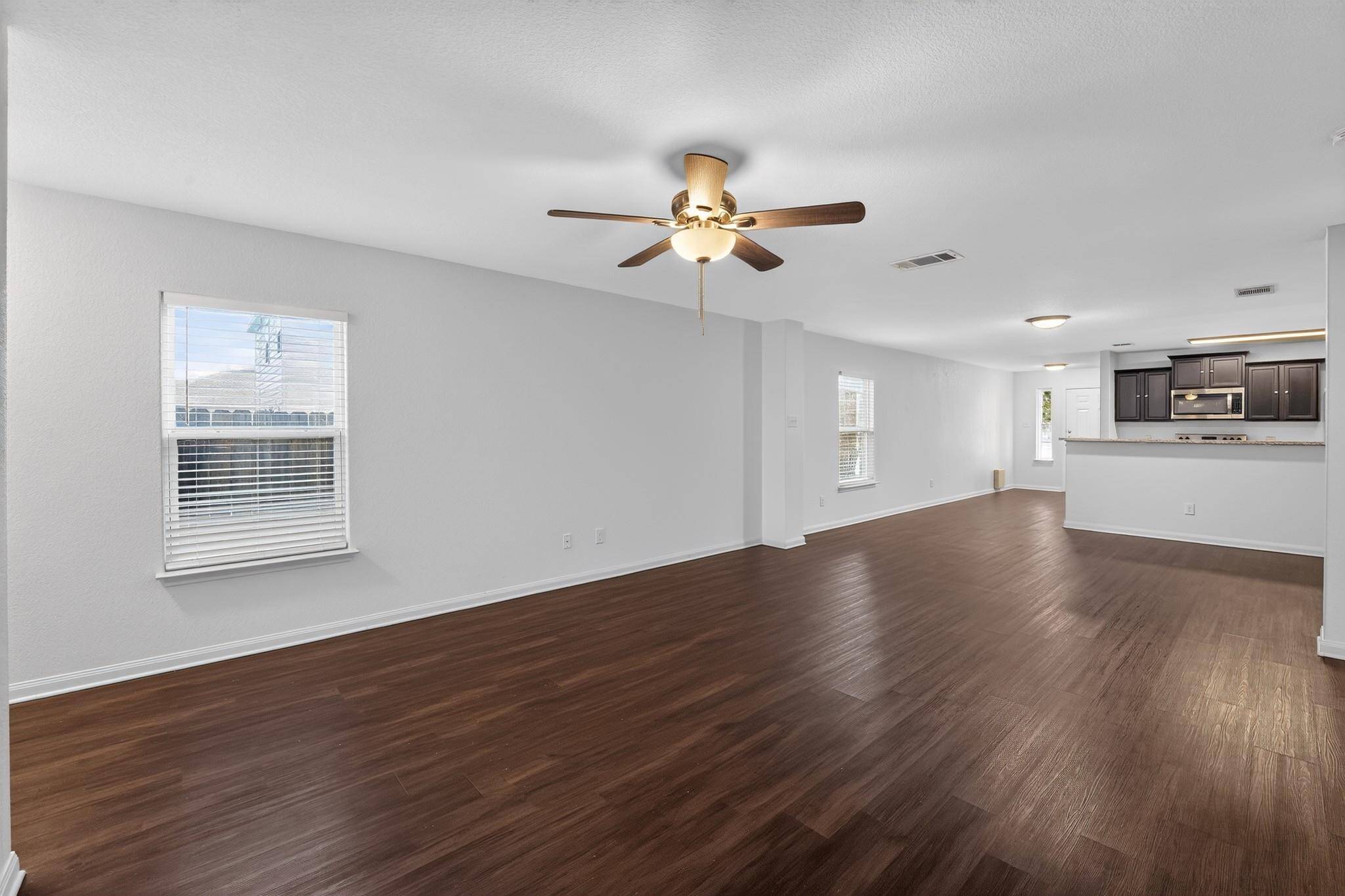1564 Breanna LN, Kyle, TX 78640