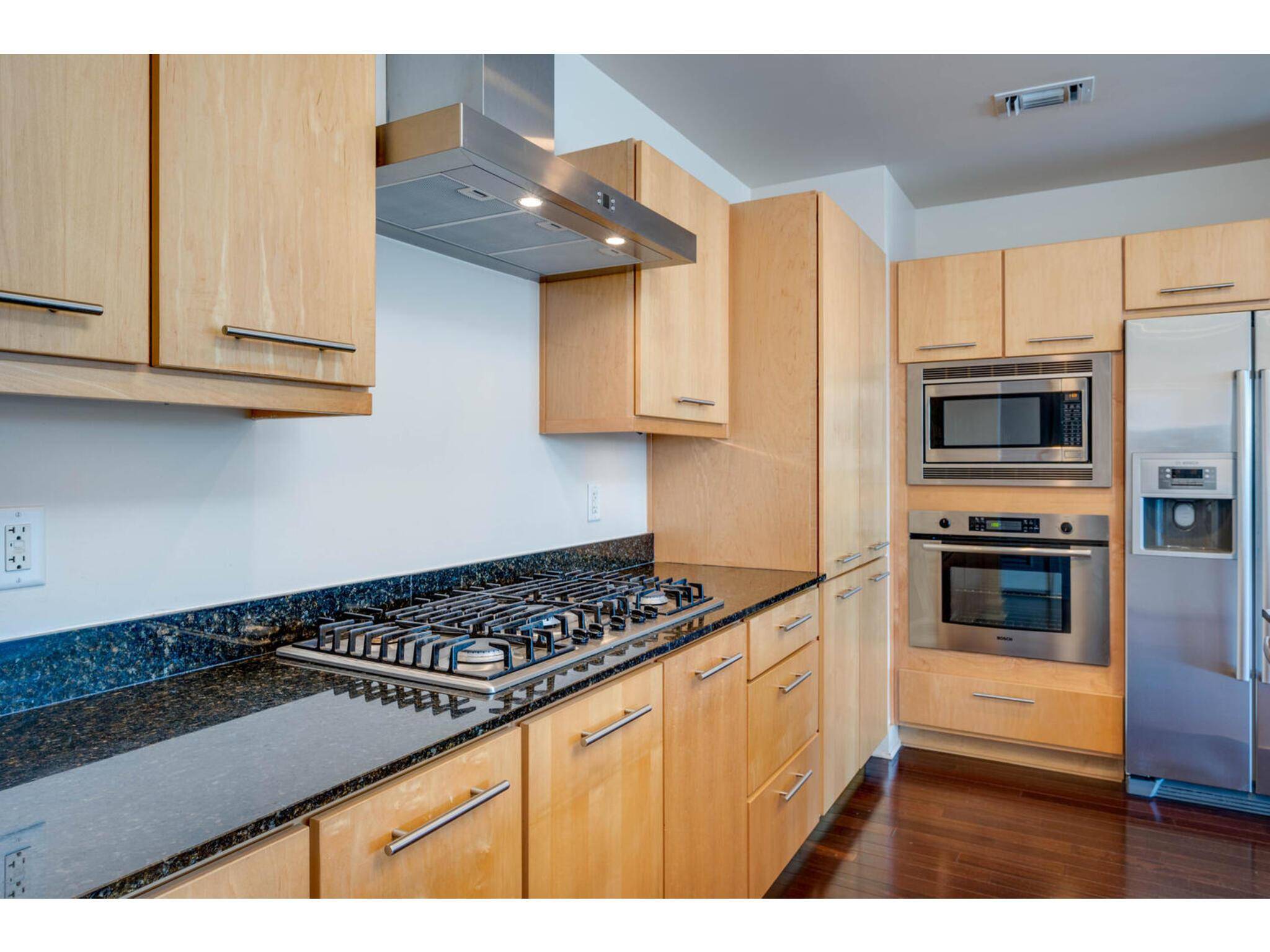 210 Lee Barton DR #411, Austin, TX 78704