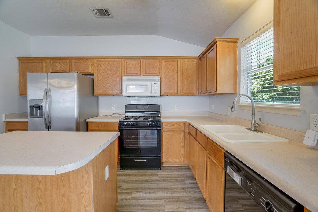 3310 Zinfandel LN, Leander, TX 78641