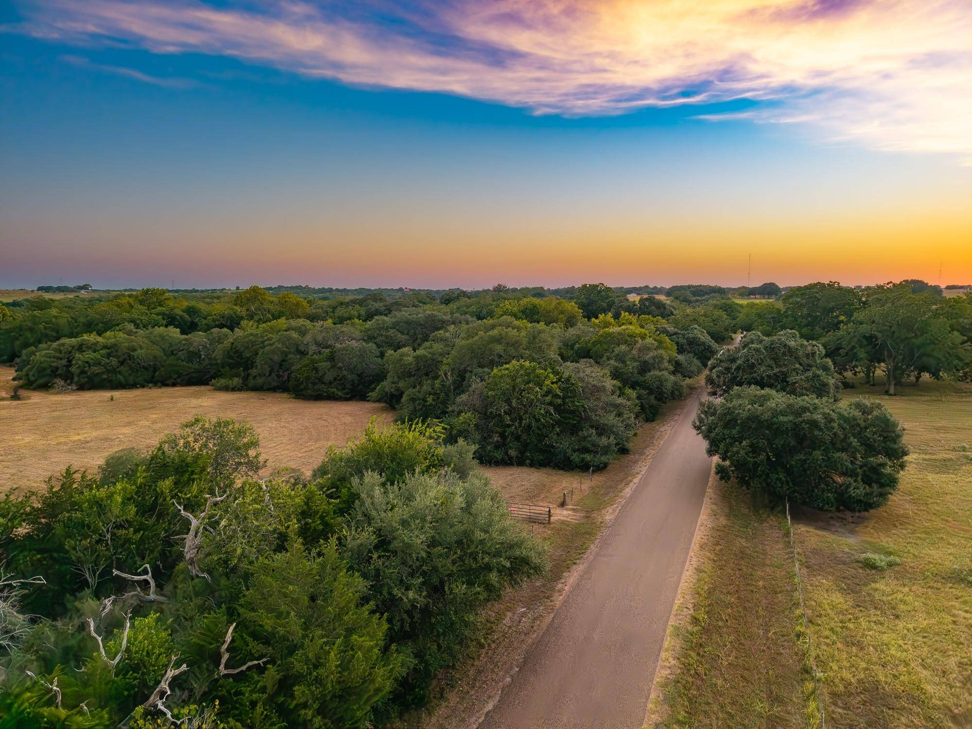 1830 Holub RD, Schulenburg, TX 78956