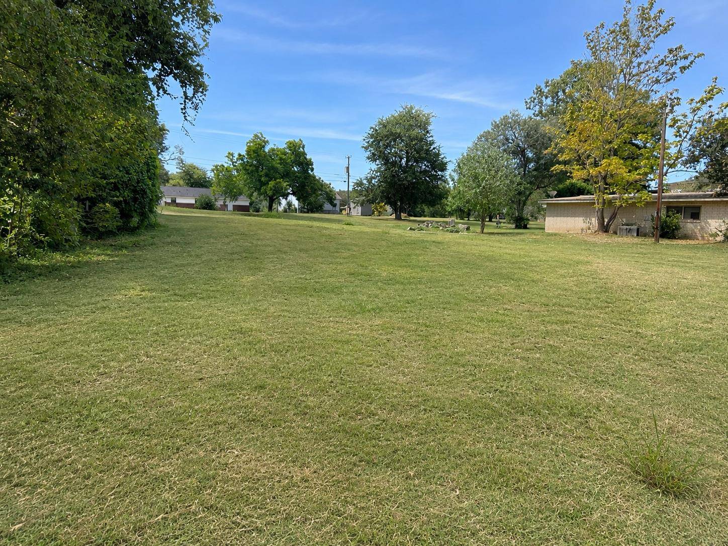 105 Navasota LN, Seguin, TX 78155