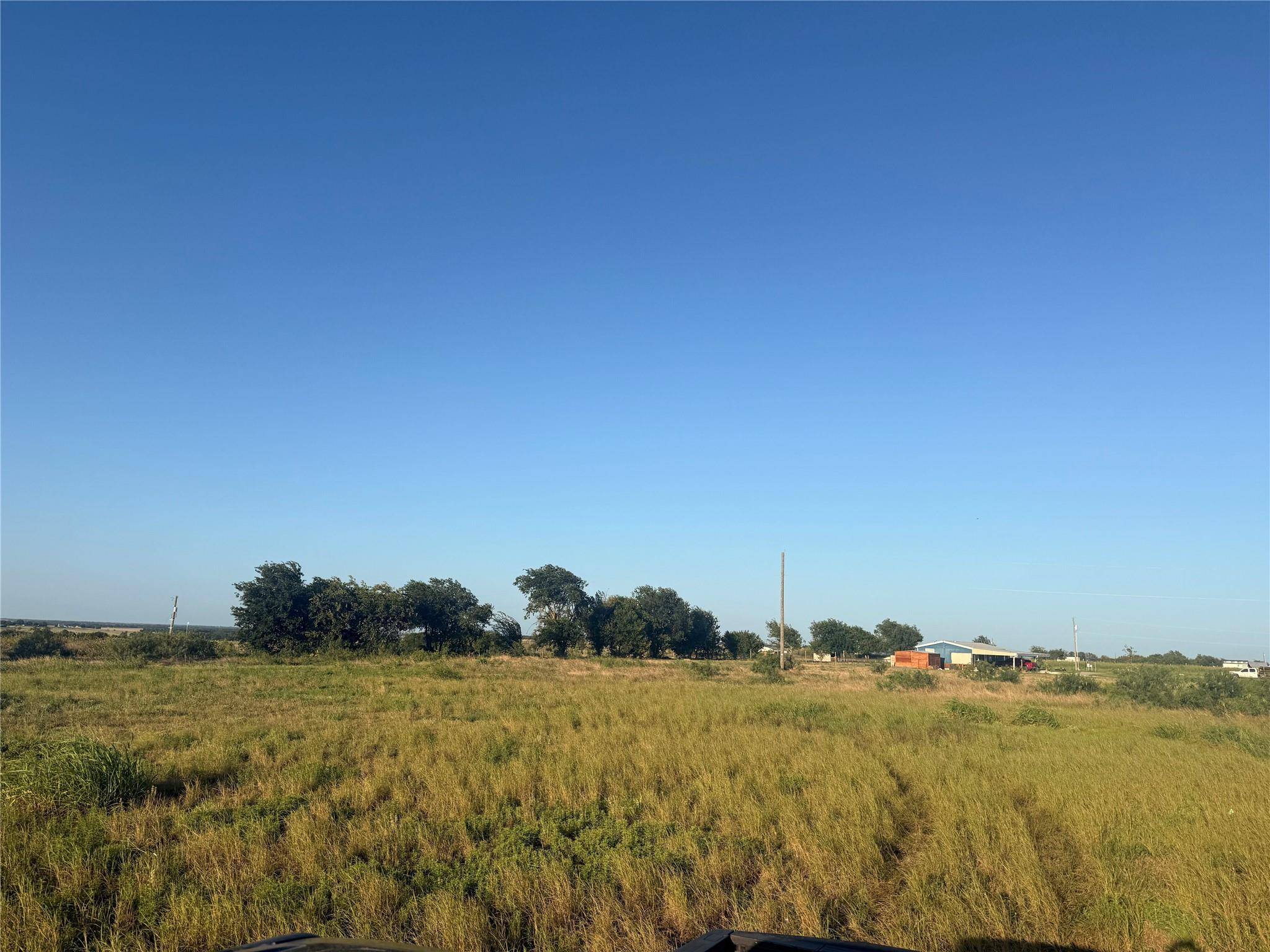 437 CR 423, Taylor, TX 76574