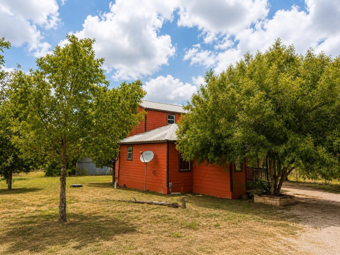 436 Spotted Horse TRL, Dale, TX 78616