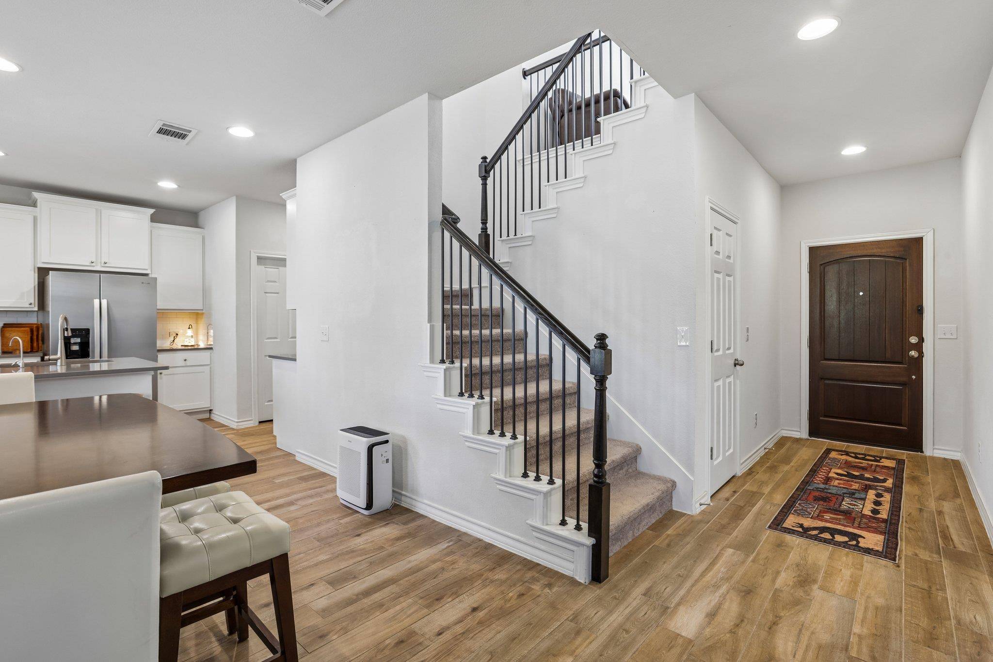 140 Limonite LN, Liberty Hill, TX 78642