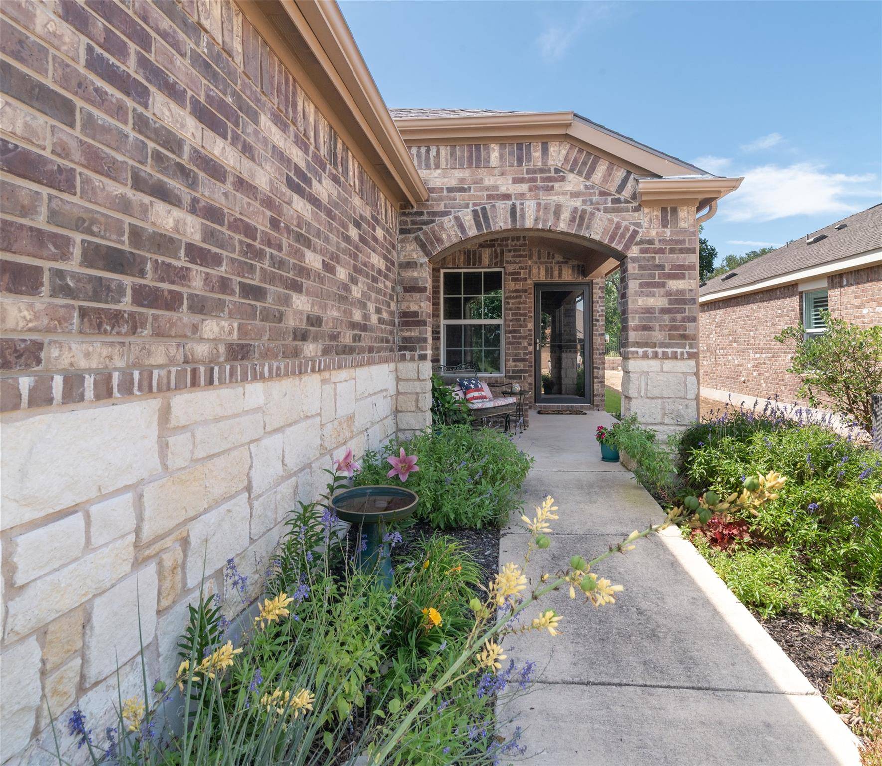 229 Hobby ST, Georgetown, TX 78633