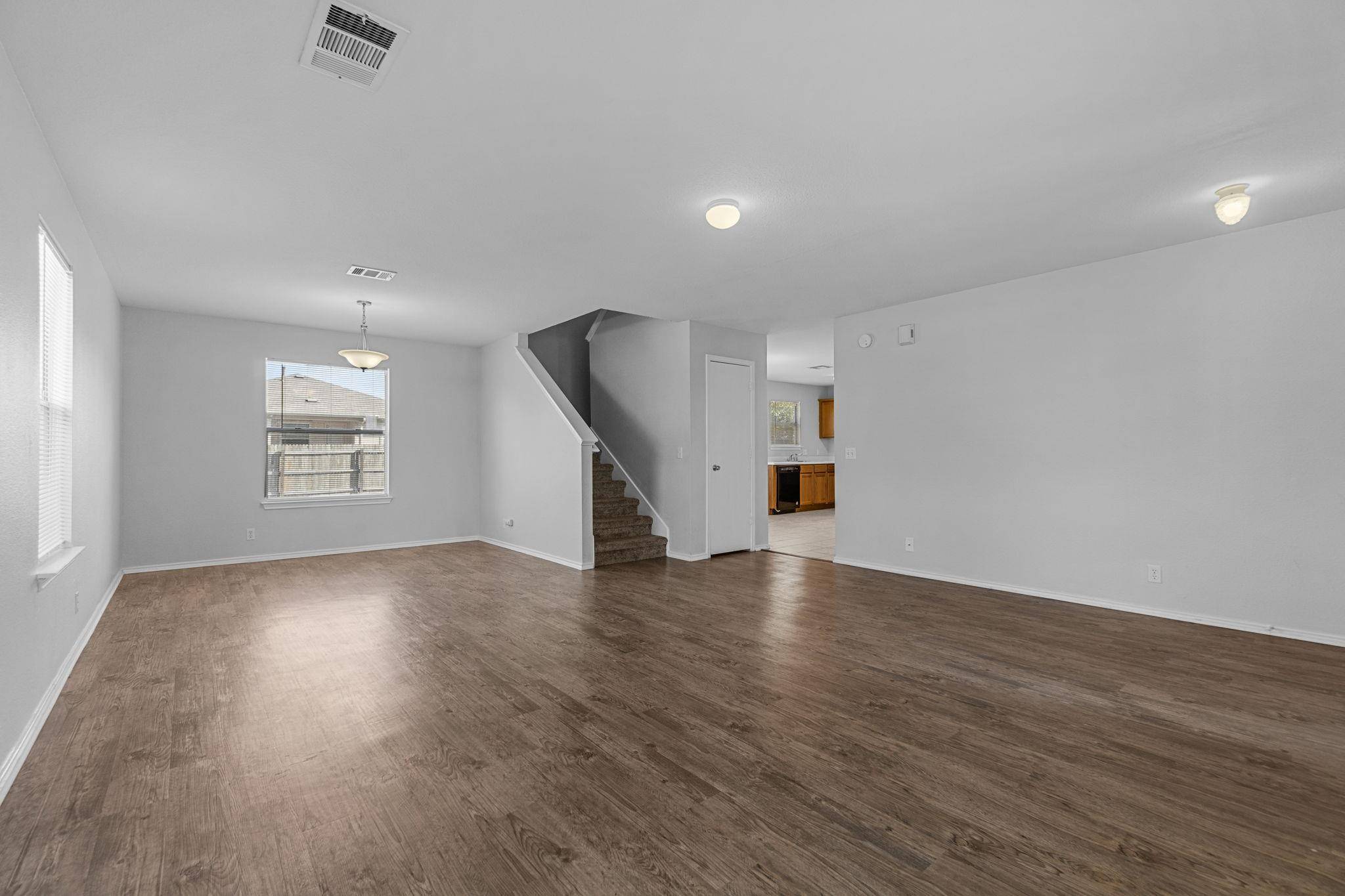 309 MUSGRAV, Kyle, TX 78640