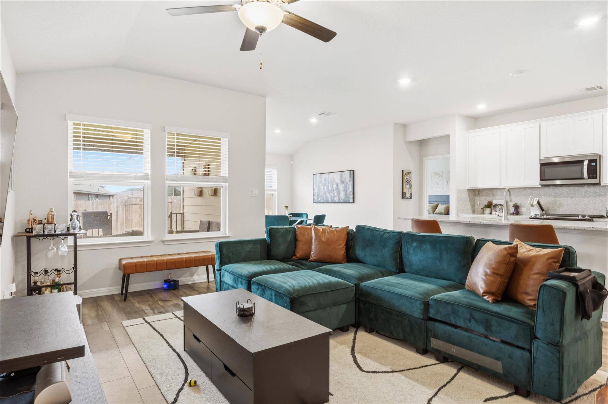 162 El Capitan LOOP, Dripping Springs, TX 78620