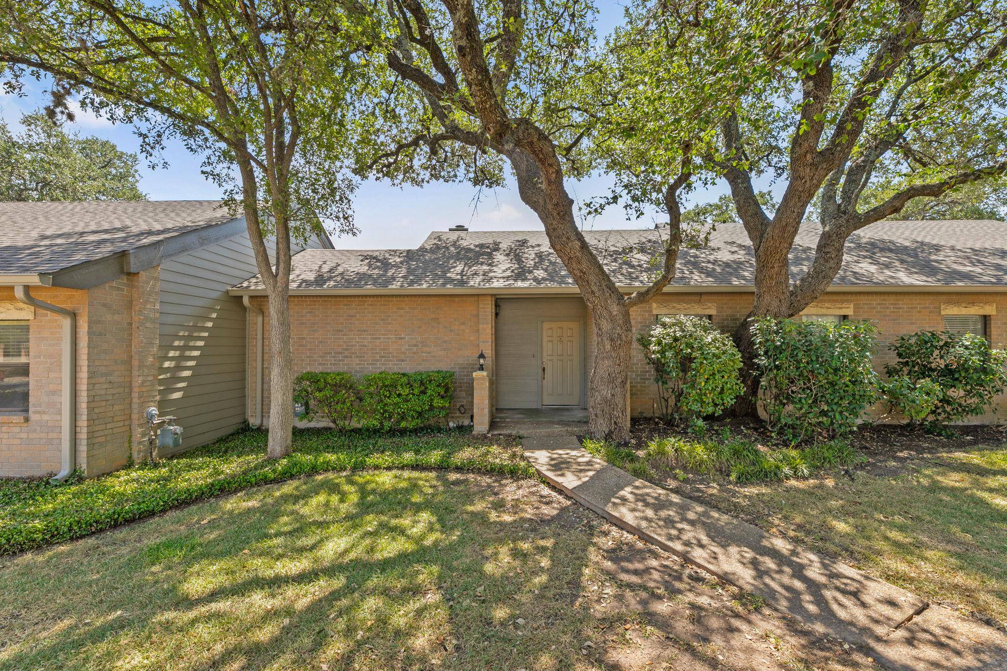 5737 N Scout Island CIR, Austin, TX 78731
