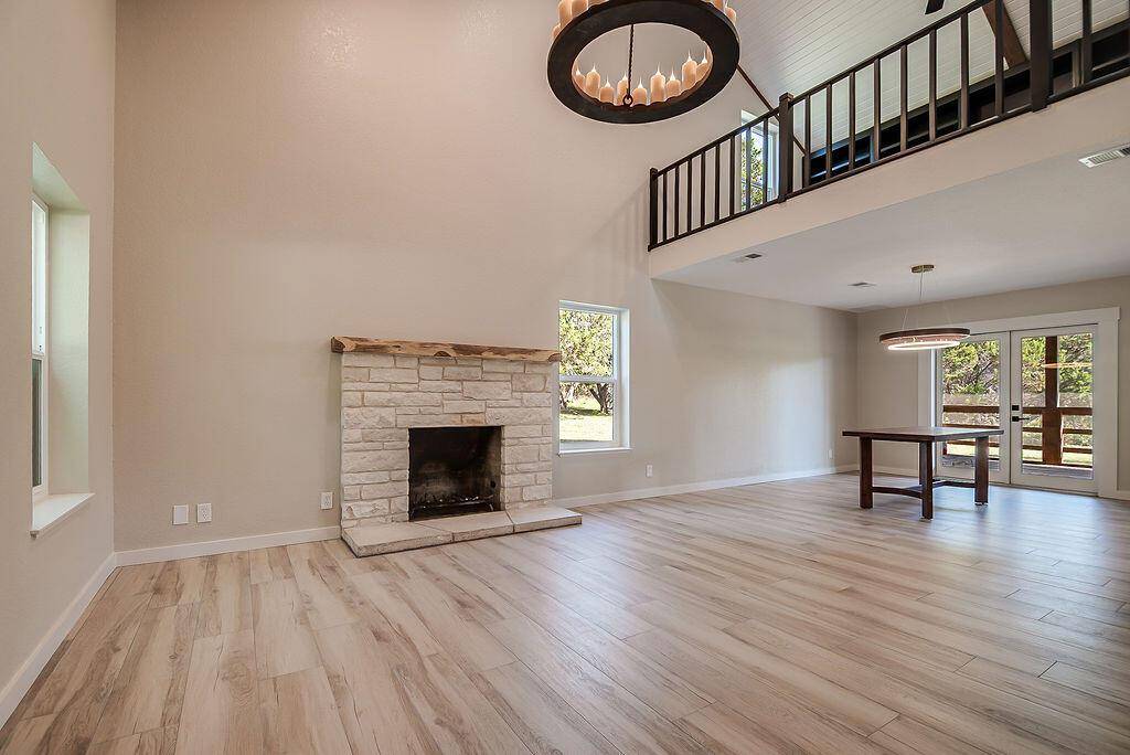 146 Hillside DR, Fredericksburg, TX 78624