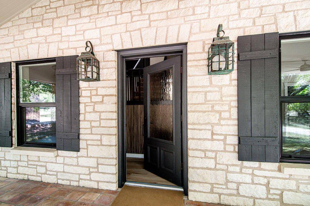 146 Hillside DR, Fredericksburg, TX 78624