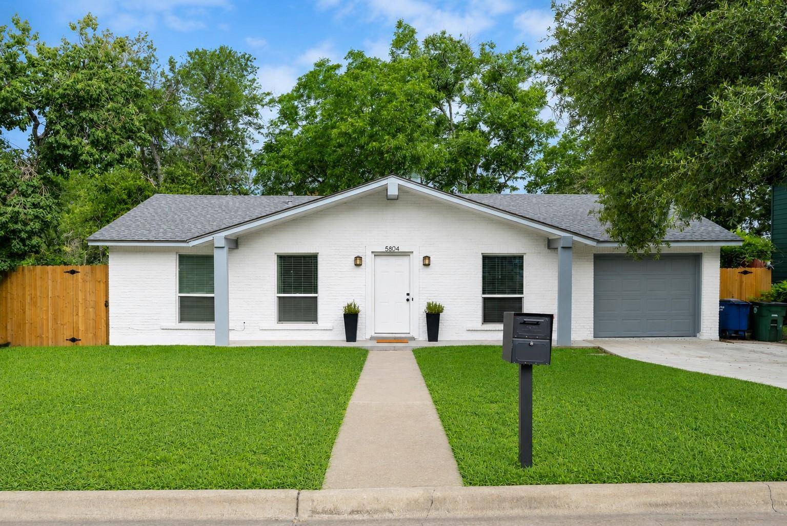 5804 Gloucester LN, Austin, TX 78723
