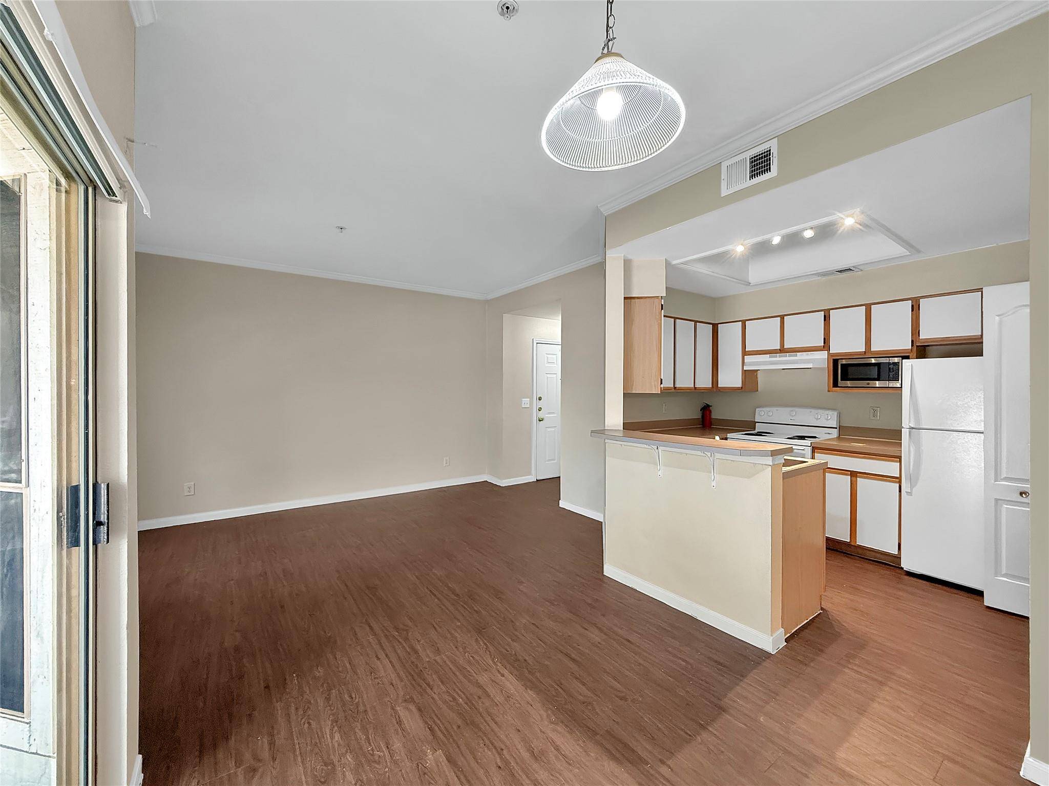 6000 Shepherd Mountain CV #1020, Austin, TX 78730