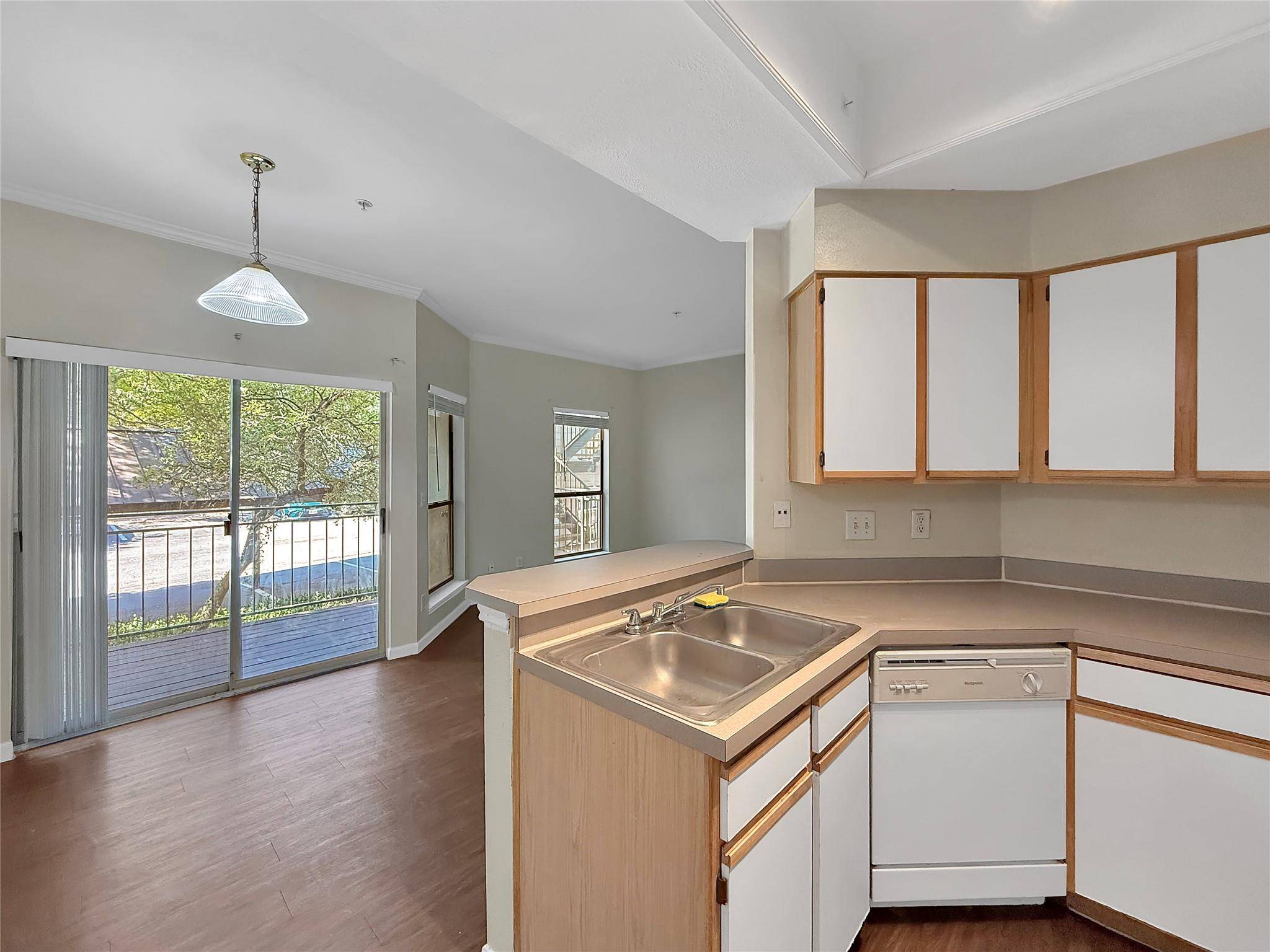 6000 Shepherd Mountain CV #1020, Austin, TX 78730
