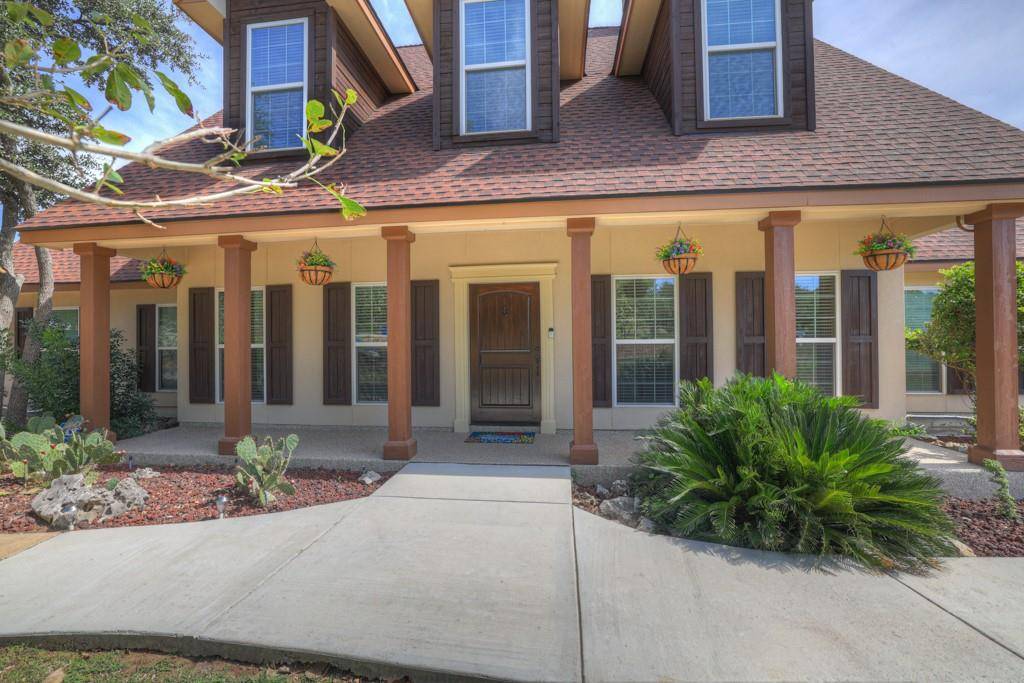 204 Falling HLS, New Braunfels, TX 78132