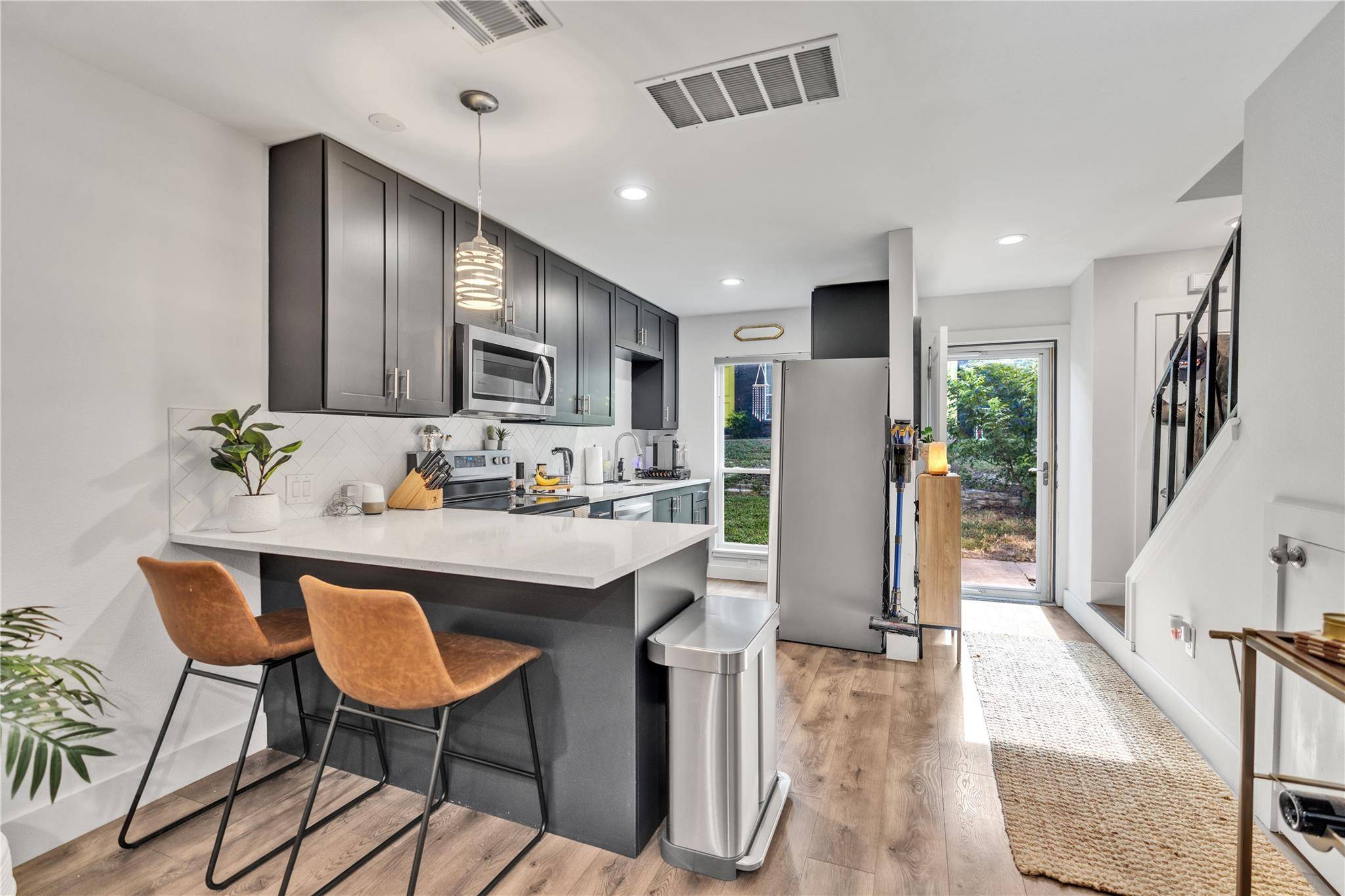 3808 Southway DR #103, Austin, TX 78704