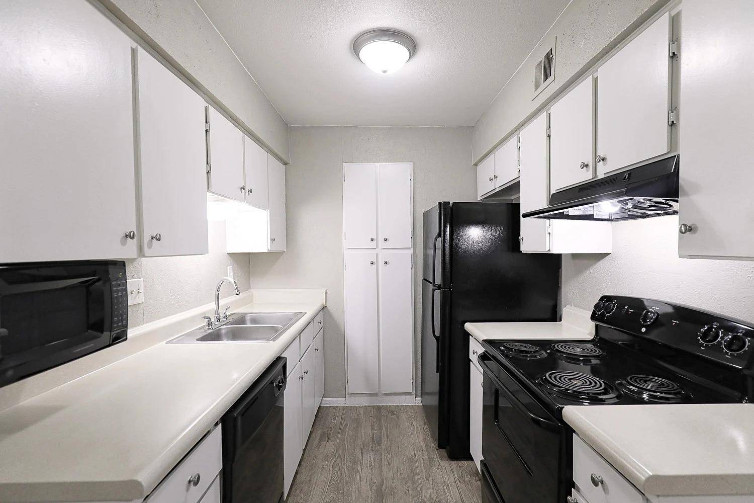 8100 N Mopac EXPY #03-111, Austin, TX 78759