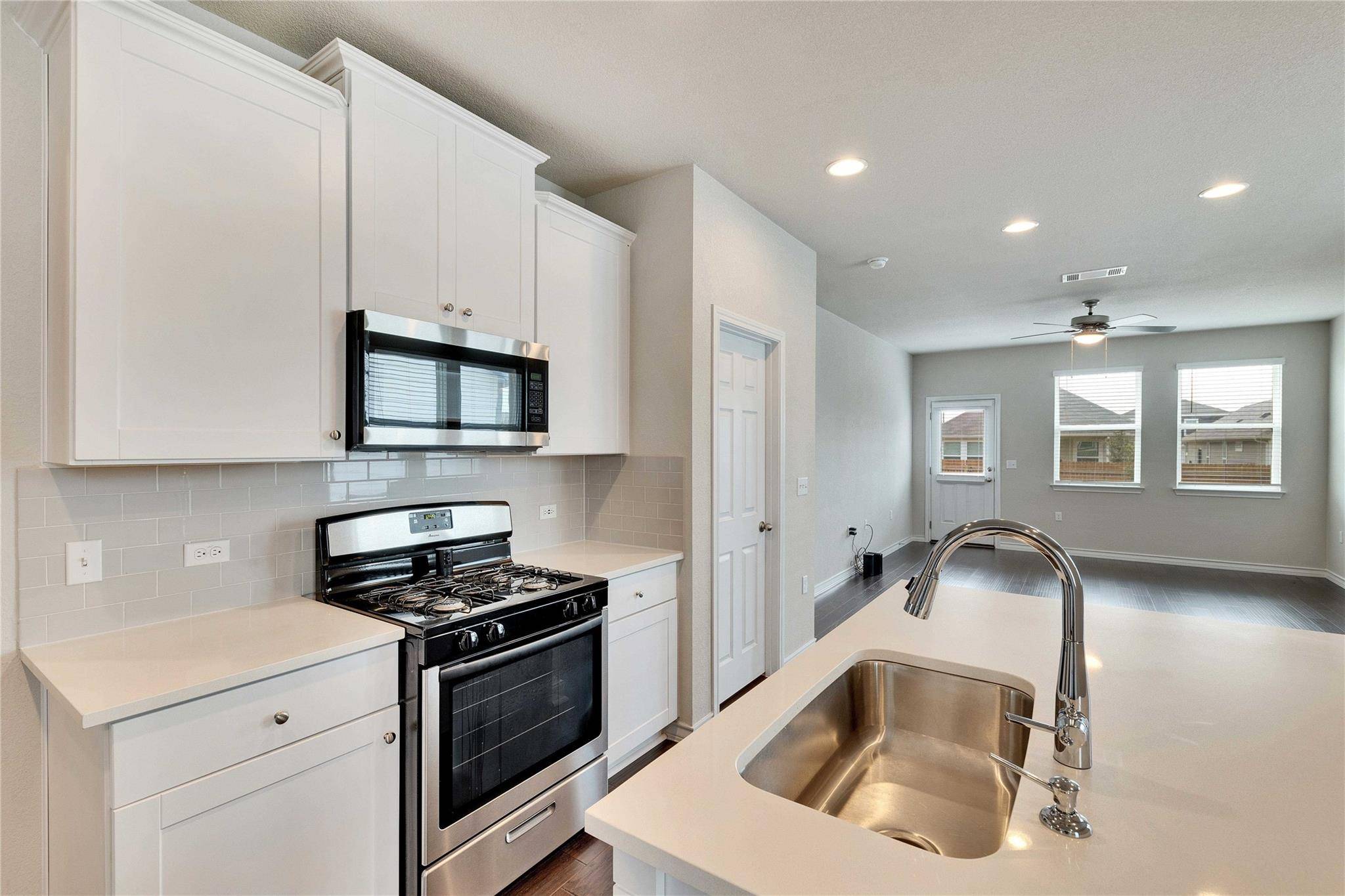12121 Cimaizon DR, Austin, TX 78725