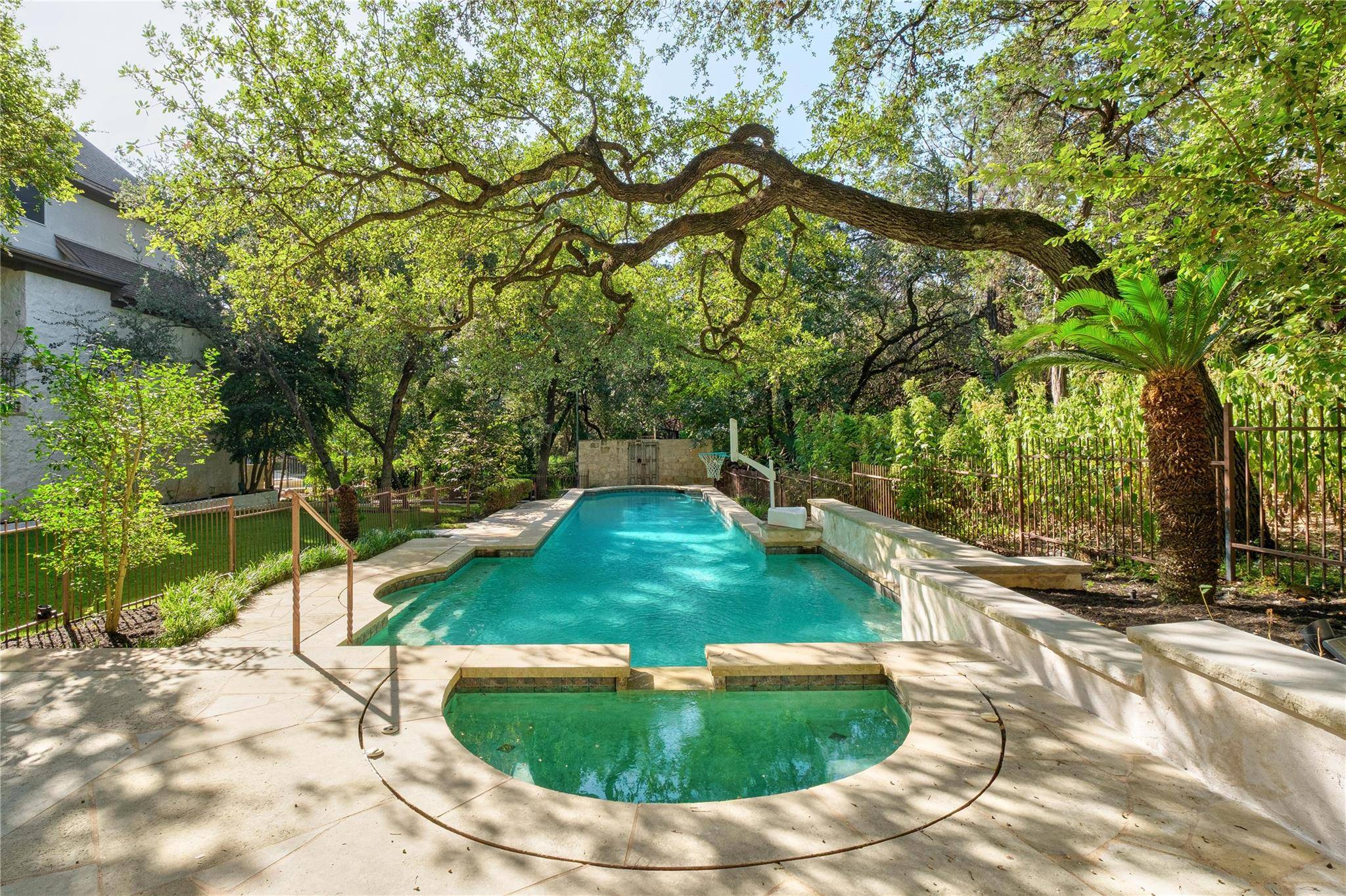 2900 Meandering River CT, Austin, TX 78746