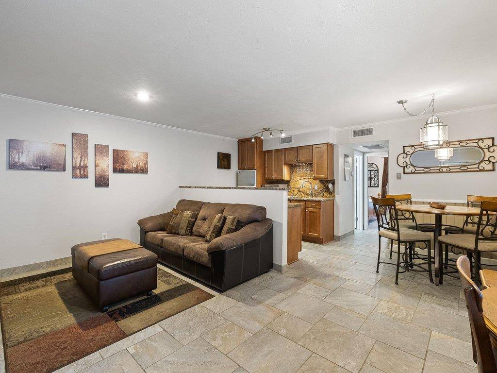 505 W 7th ST #115, Austin, TX 78701